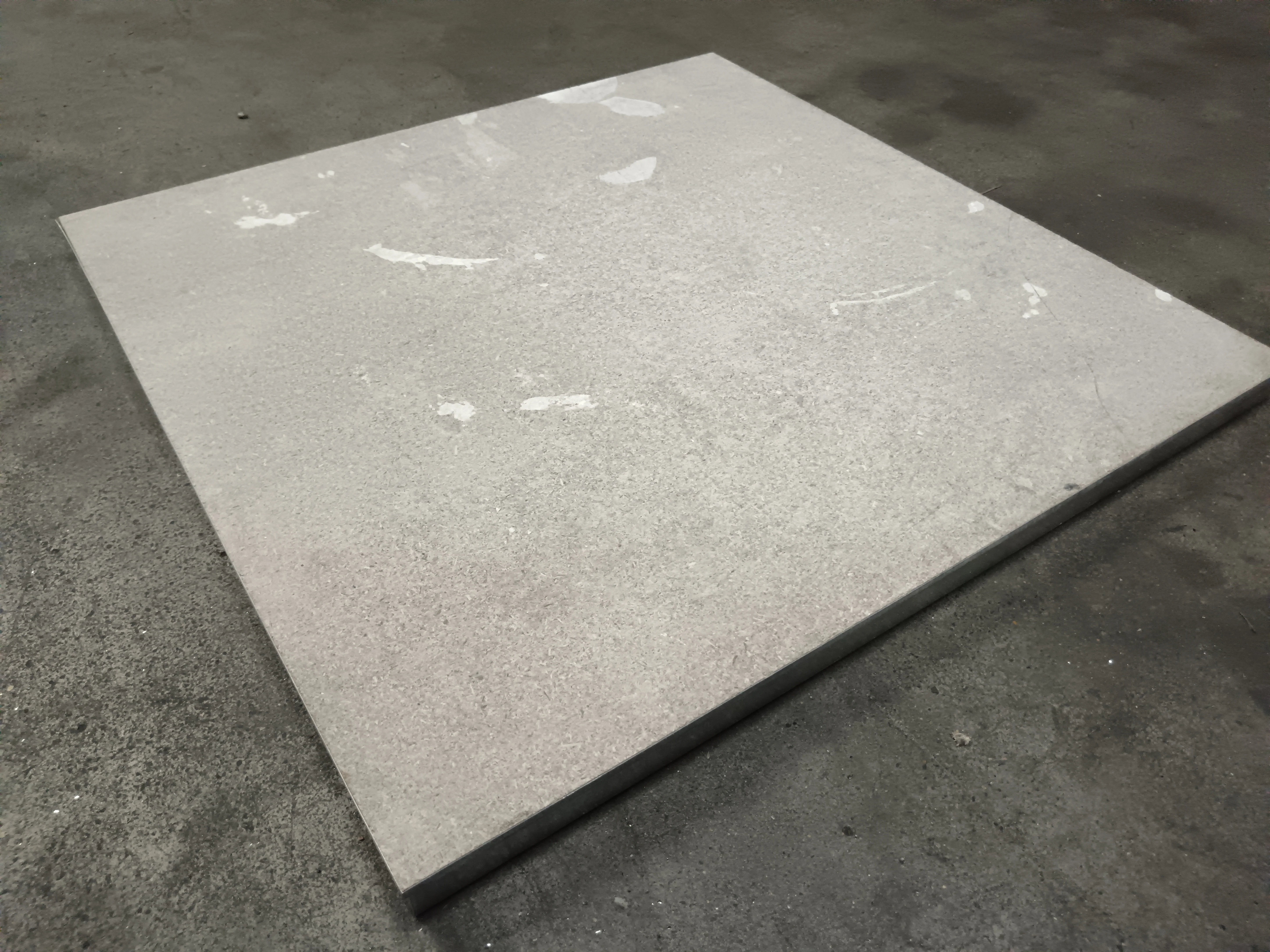 Dalle faux plancher aggloméré  - 600 x 600 x 30 mm - Comey (G1 30) - Image 2