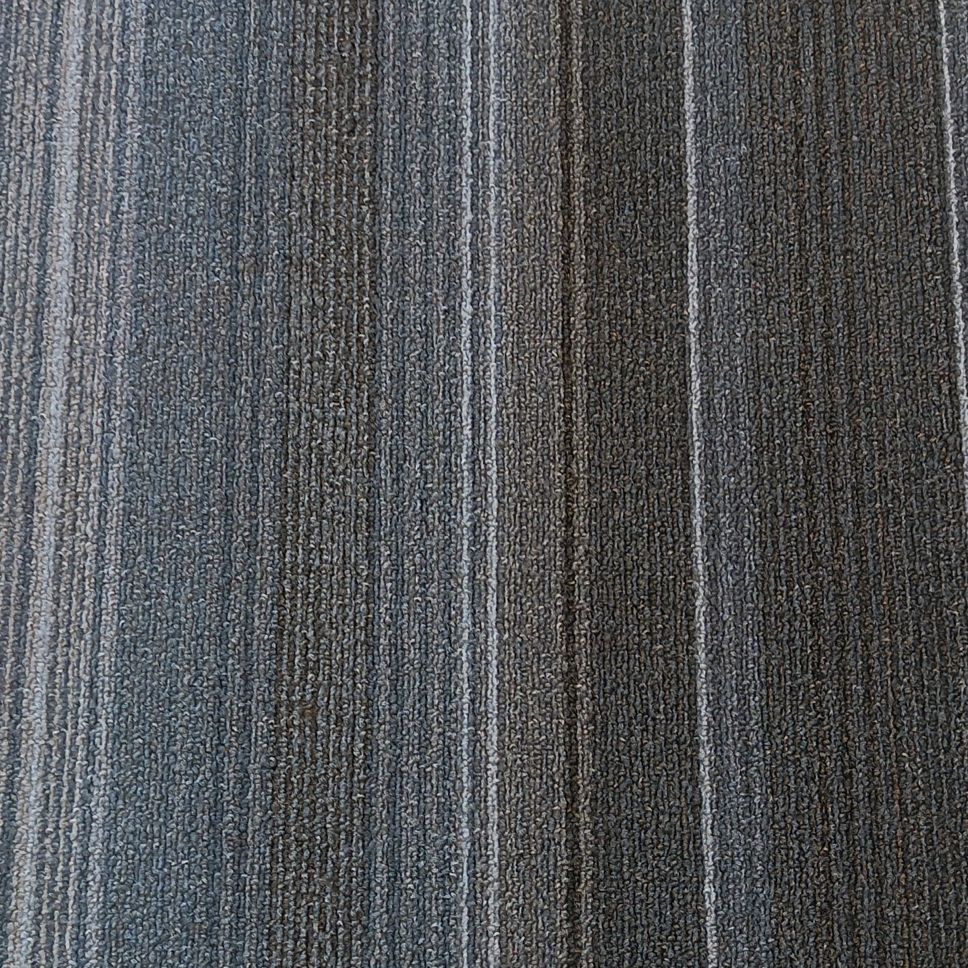 Dalle moquette gris rayé noir/blanc - 500 x 500 mm