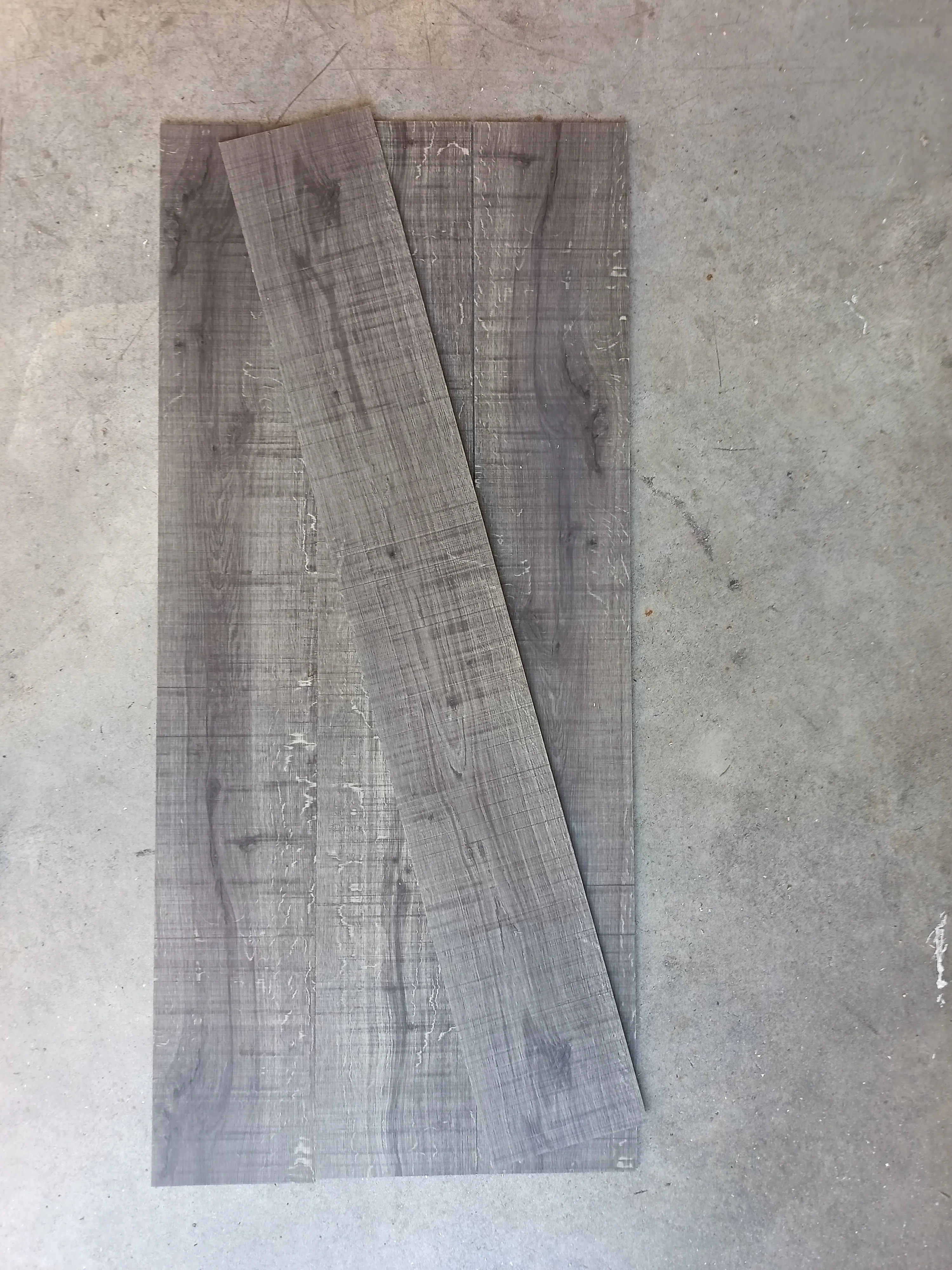 Dalle PVC gris - 1200 x 180 mm - à coller - Image 3