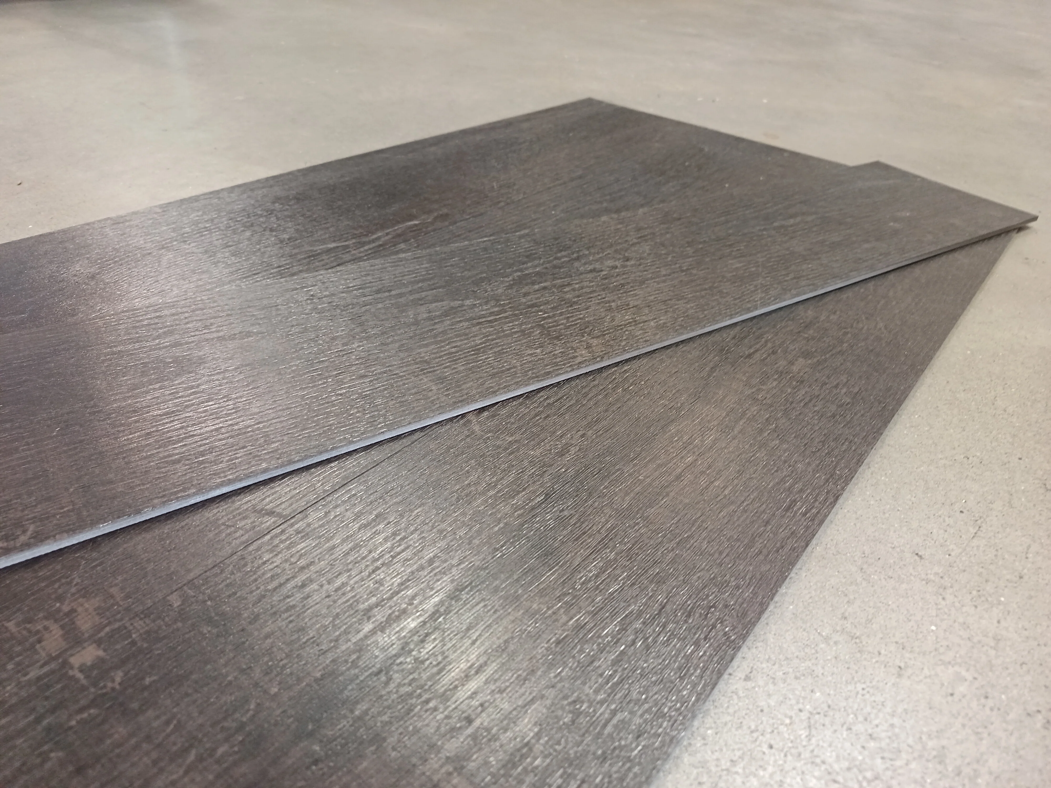 Dalle PVC marron foncé - 1200 x 180 mm - à coller - Image 2
