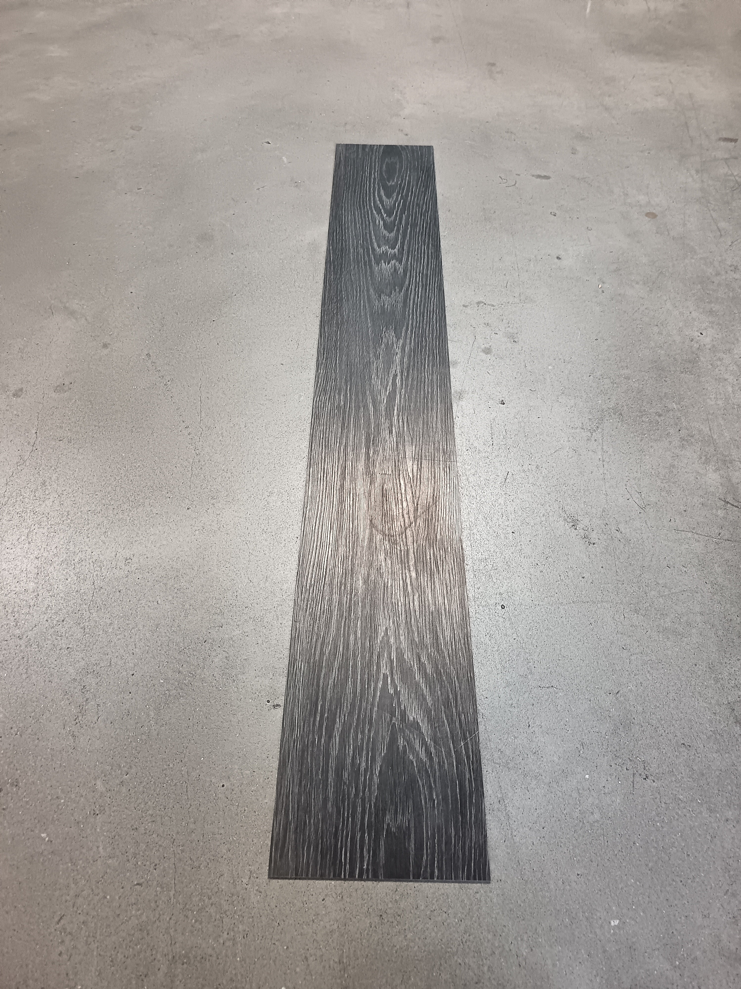 Dalle PVC noir cérusé - 1200 x 180 mm - à coller - Image 4