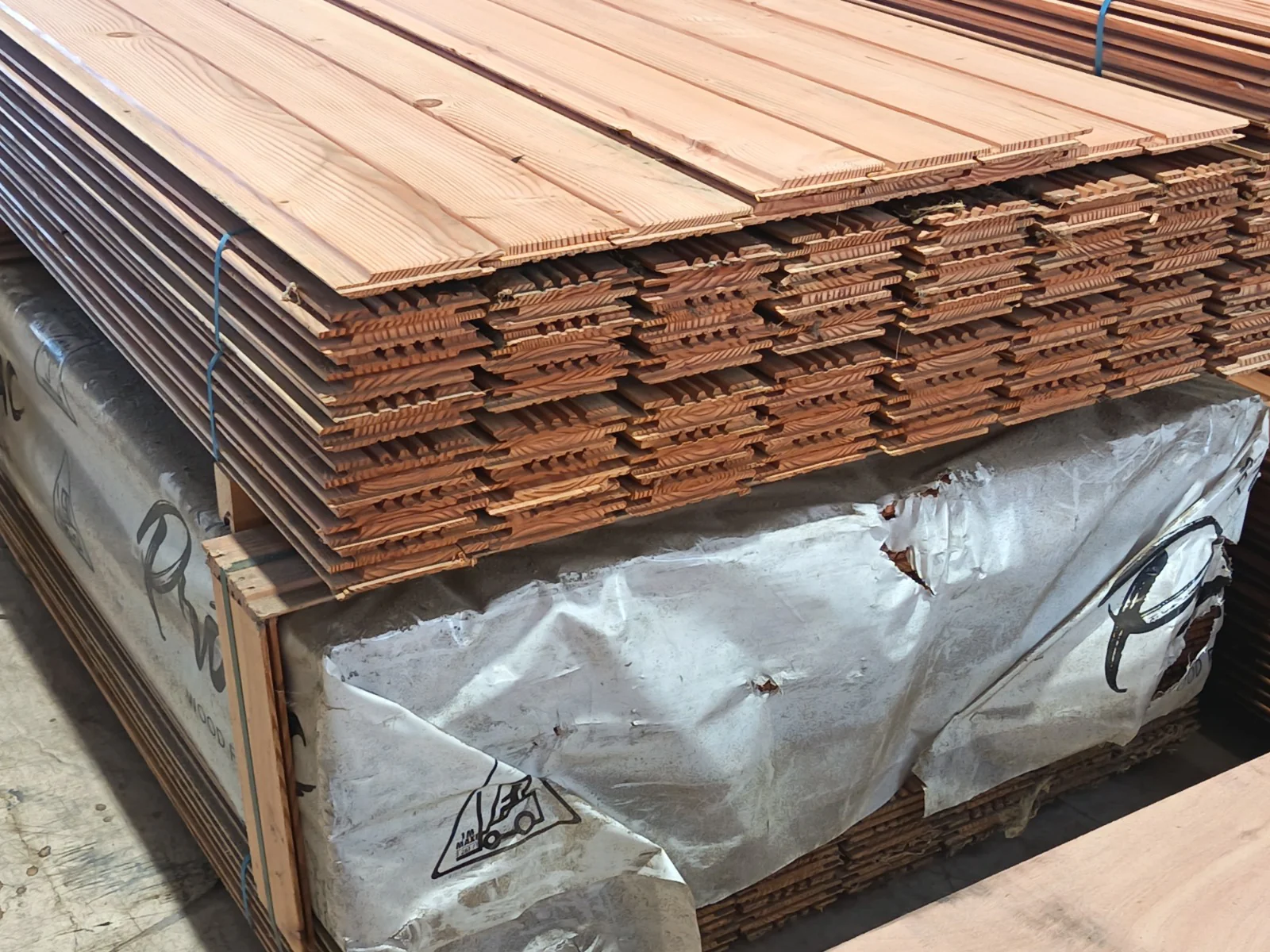 Bardage douglas - 20x125 - L=2,5m (profil Inca) - Image 5