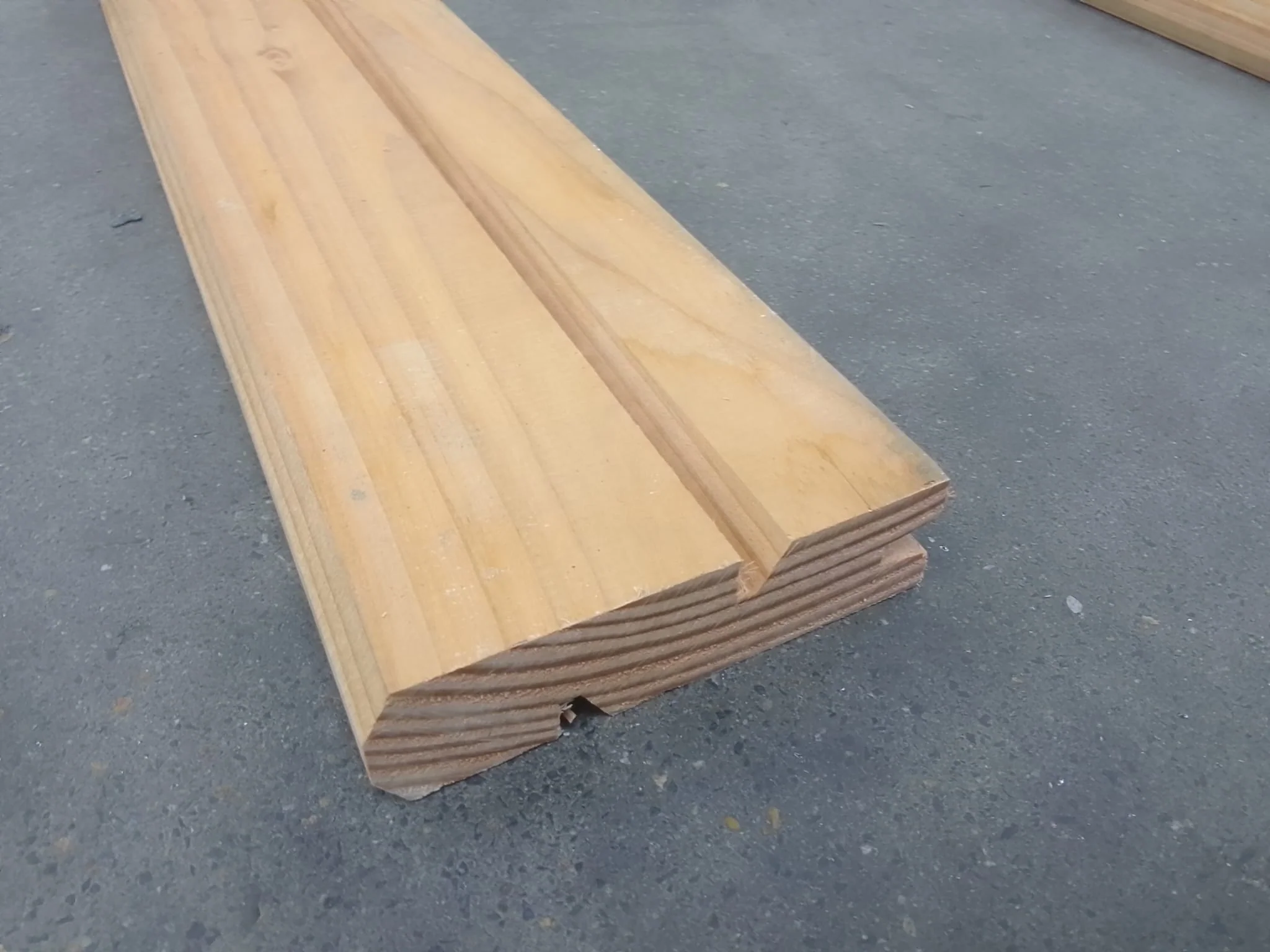Bardage douglas (profil Tempo) - 33x130 - L=4m - Image 2