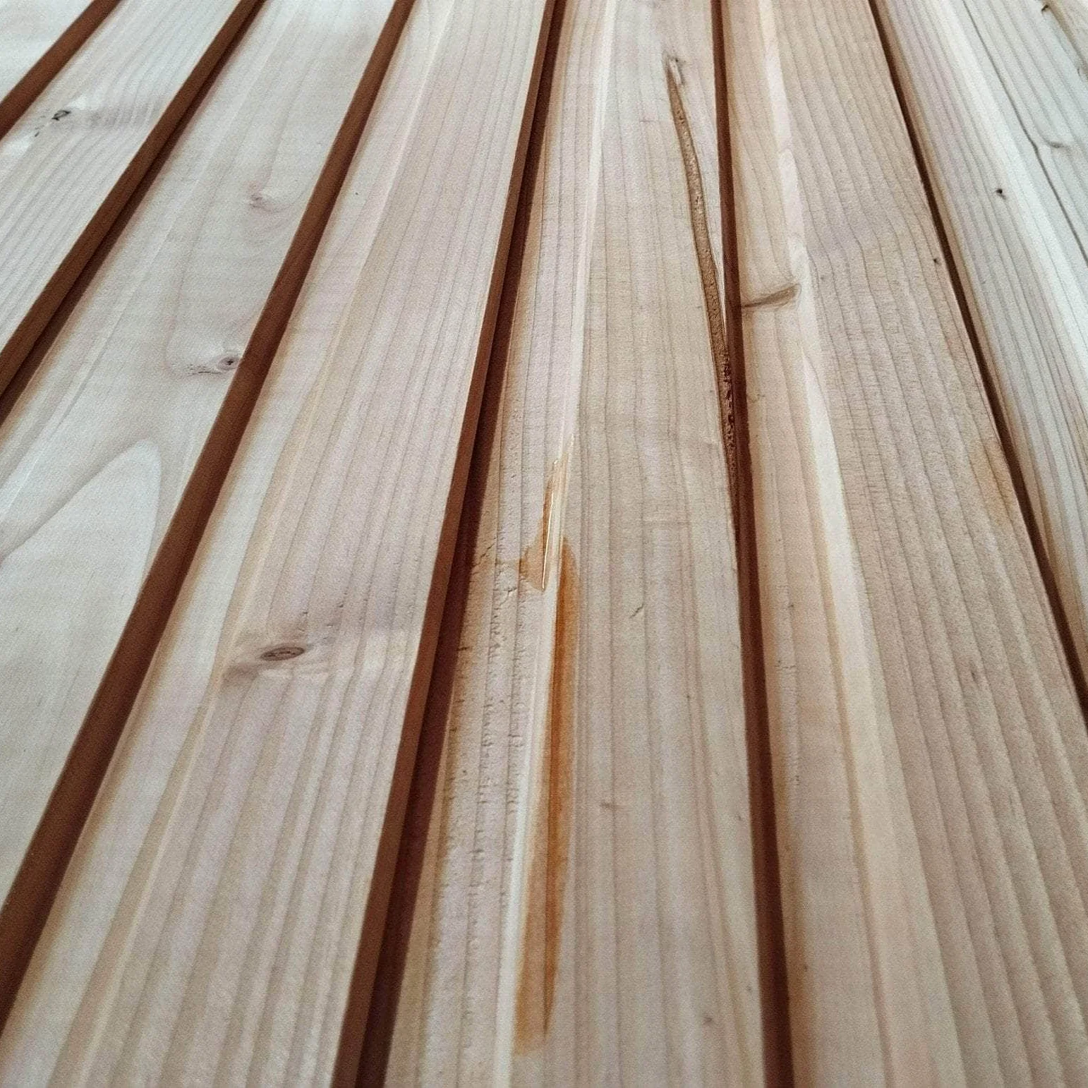 Bardage douglas - 22x135 - L=4m (profil Tremolo) - Image 2