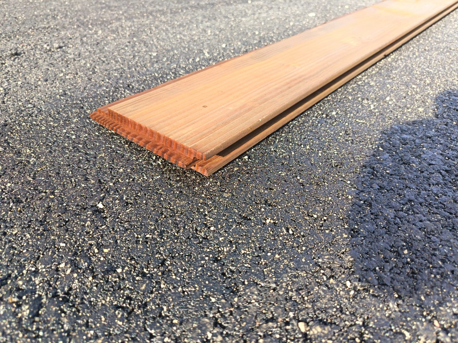 Bardage douglas traité marron - 22x135 - L=4m (profil Melodik lisse) - Image 2