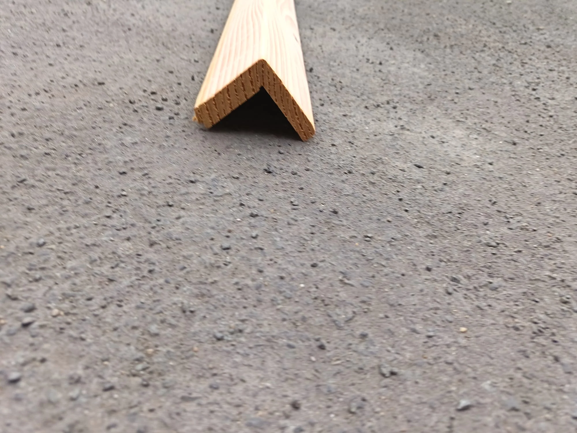 Cornière d'angle douglas - 68x68 - L=3m - Image 2