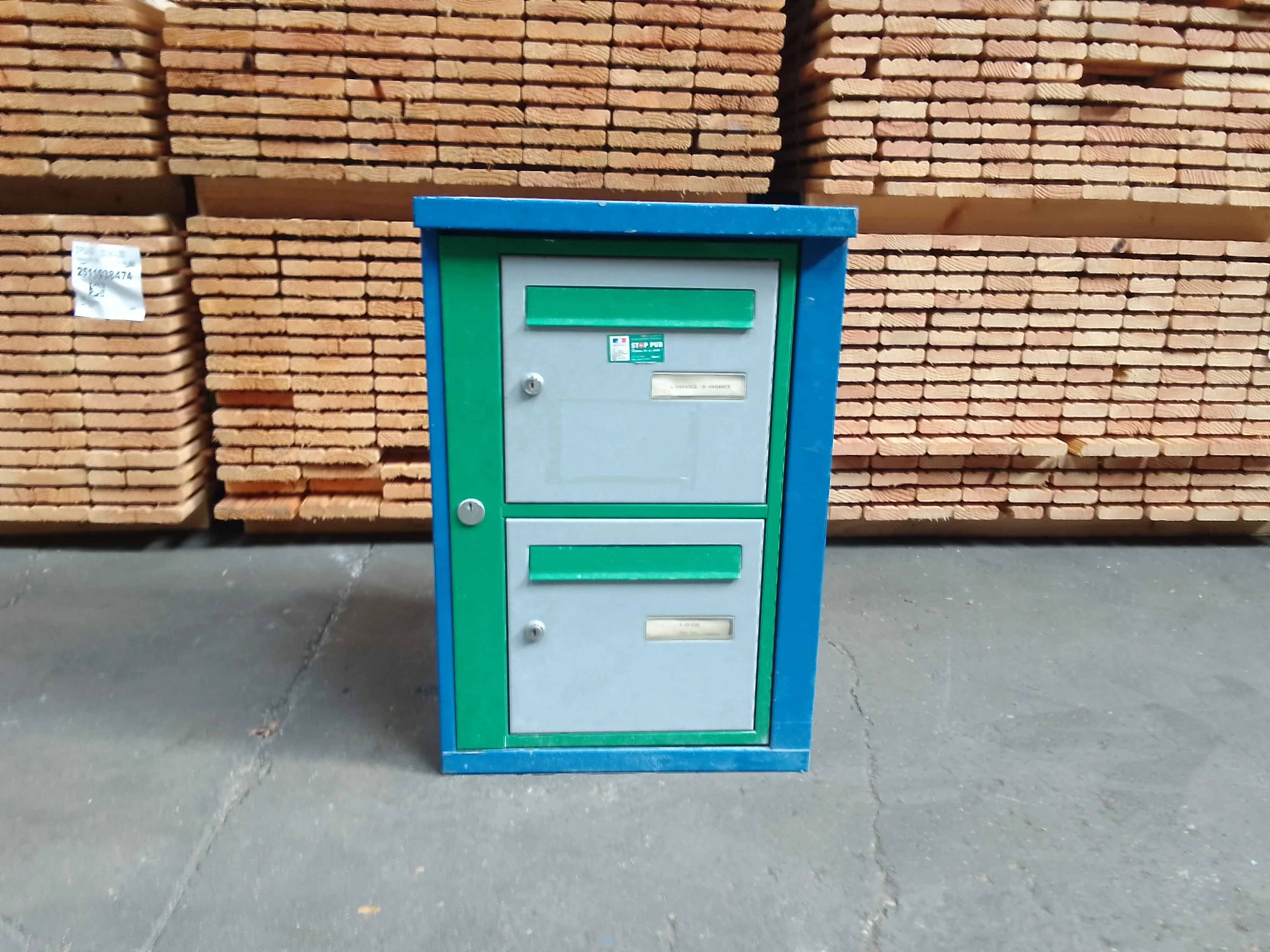 Bloc 2 boîtes aux lettres collectives intérieur mural bleu / vert modèle 1x2 - Image 4