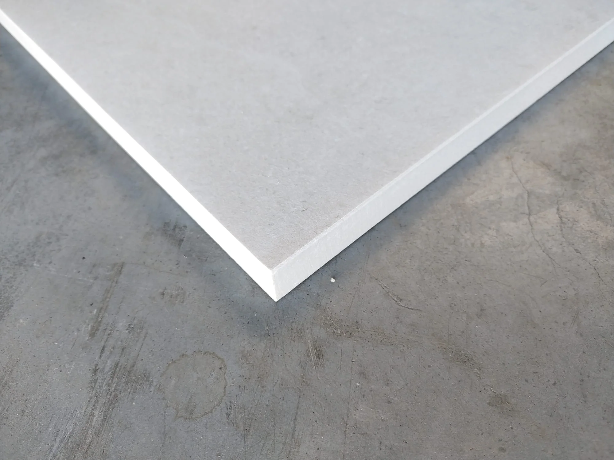 Carrelage extérieur grès cérame rectifié structuré couleur Blanc - gamme Inaq ref L976 - 60x60cm - Ep= 20mm - Novoceram - Image 2