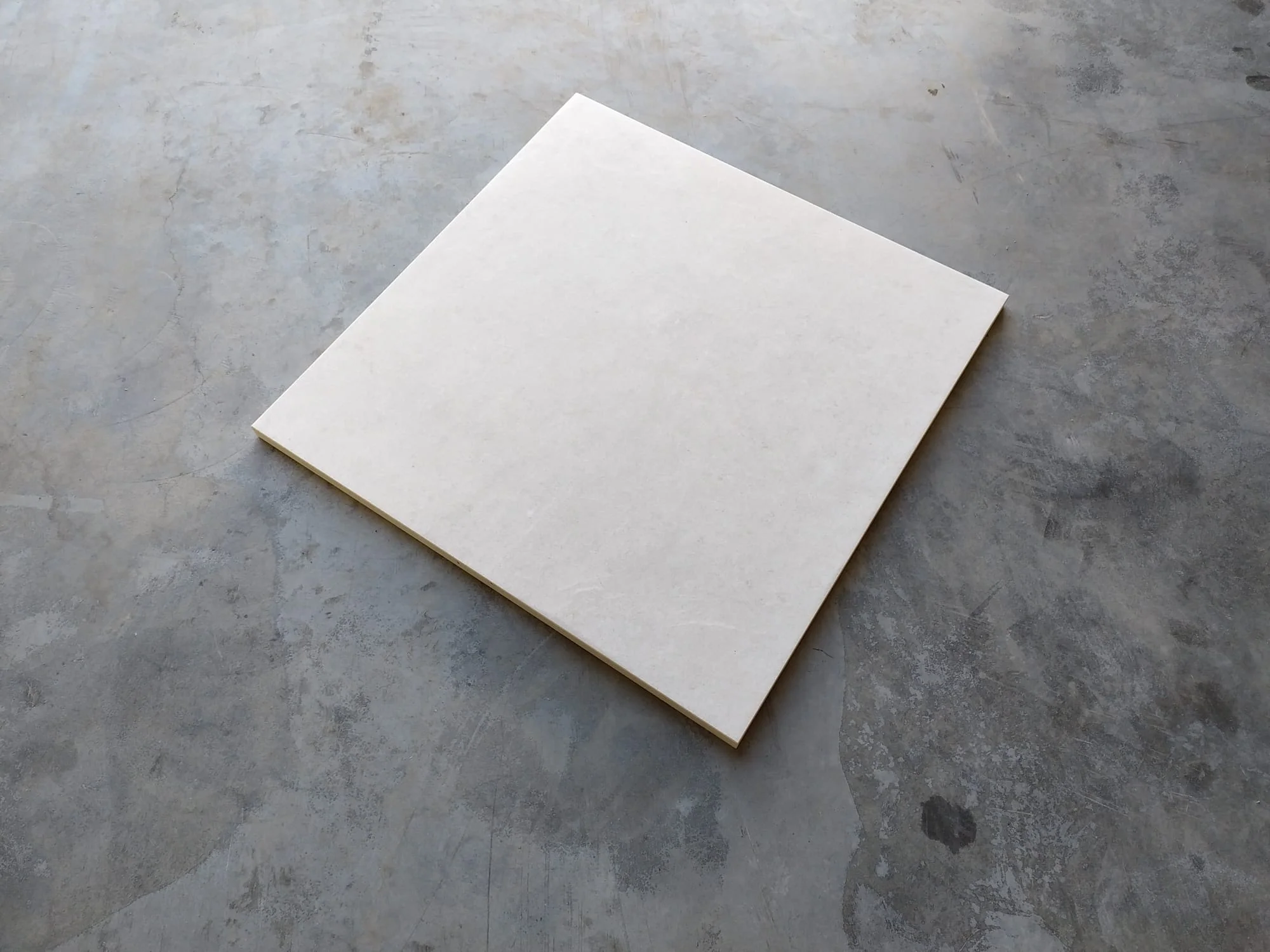 Carrelage extérieur grès cérame rectifié structuré couleur Blanc - gamme Inaq ref L976 - 60x60cm - Ep= 20mm - Novoceram - Image 4