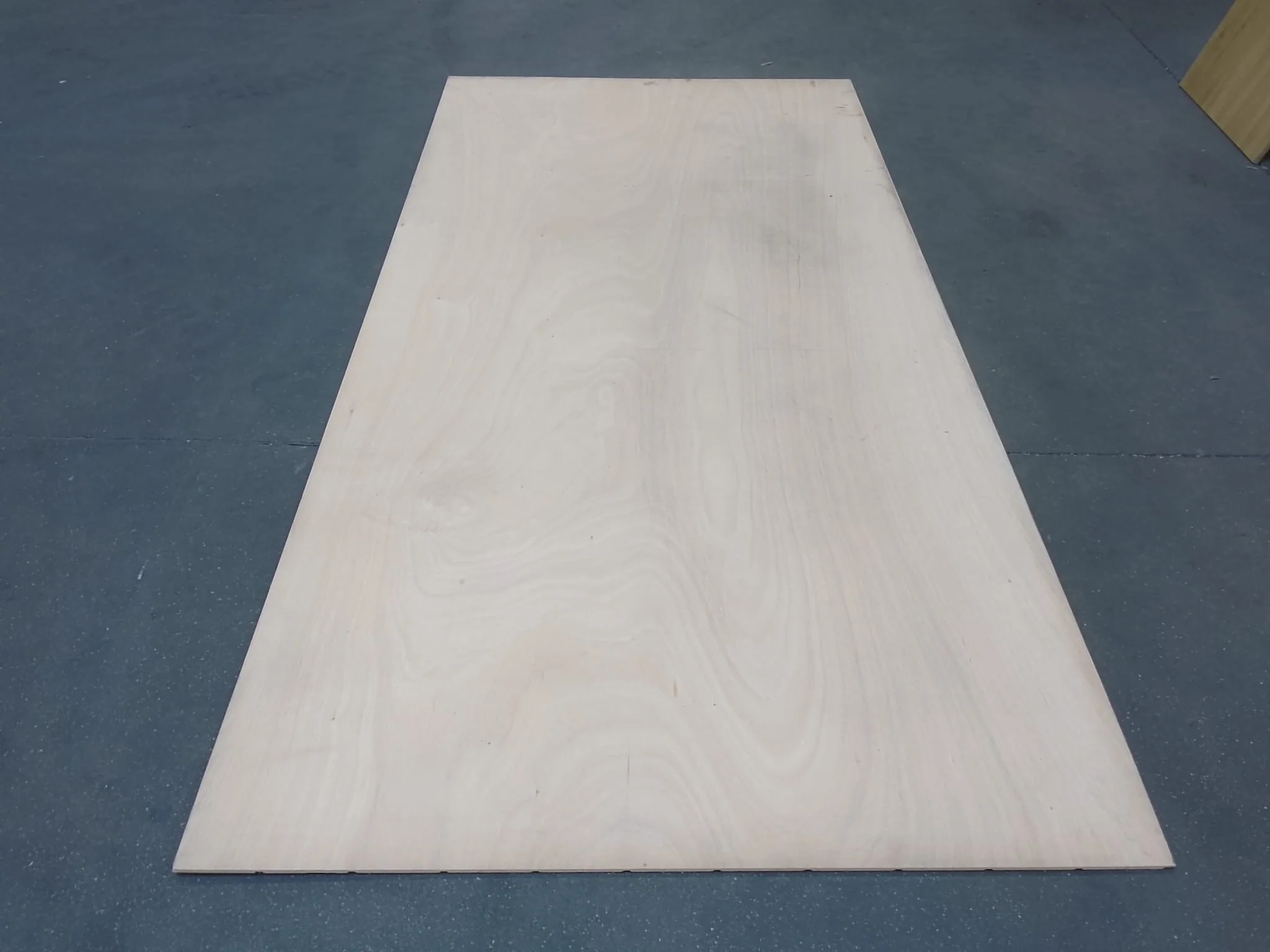 Contreplaqué Extérieur Okoumé CTBX Rainure-Languette Multigroove - 2500 x 1242 x 15 mm (défaut visuel) - Image 4