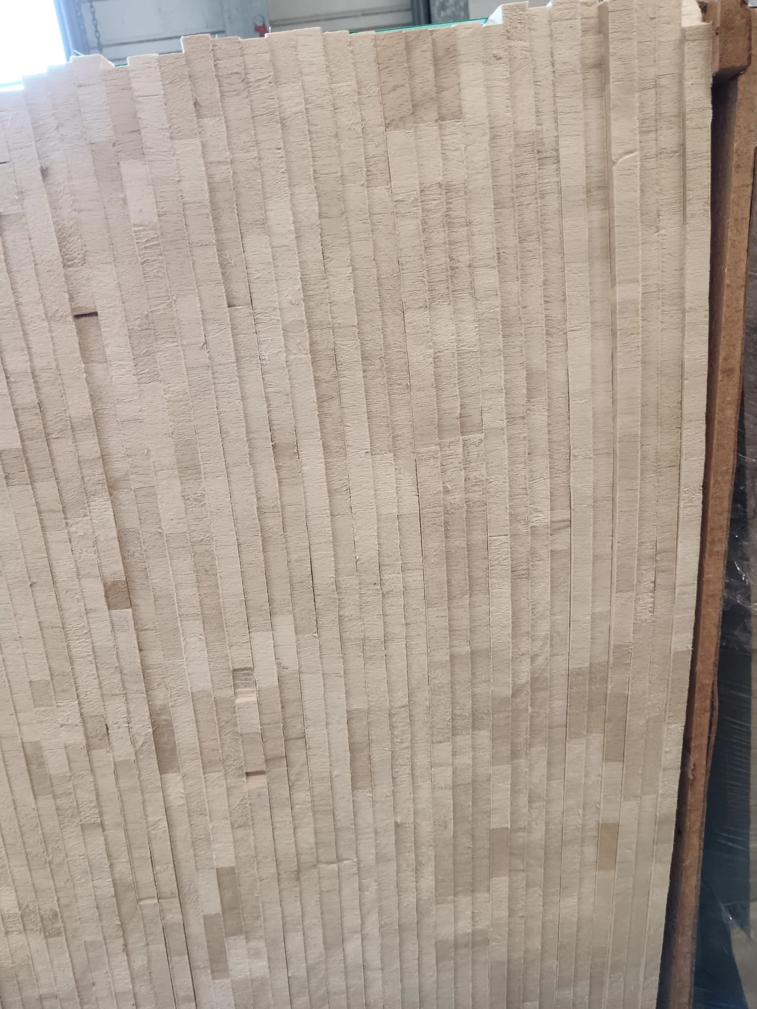 Panneau décoratif bois balsa - 2500 x 1260 x 15mm (défaut visuel) - Image 4