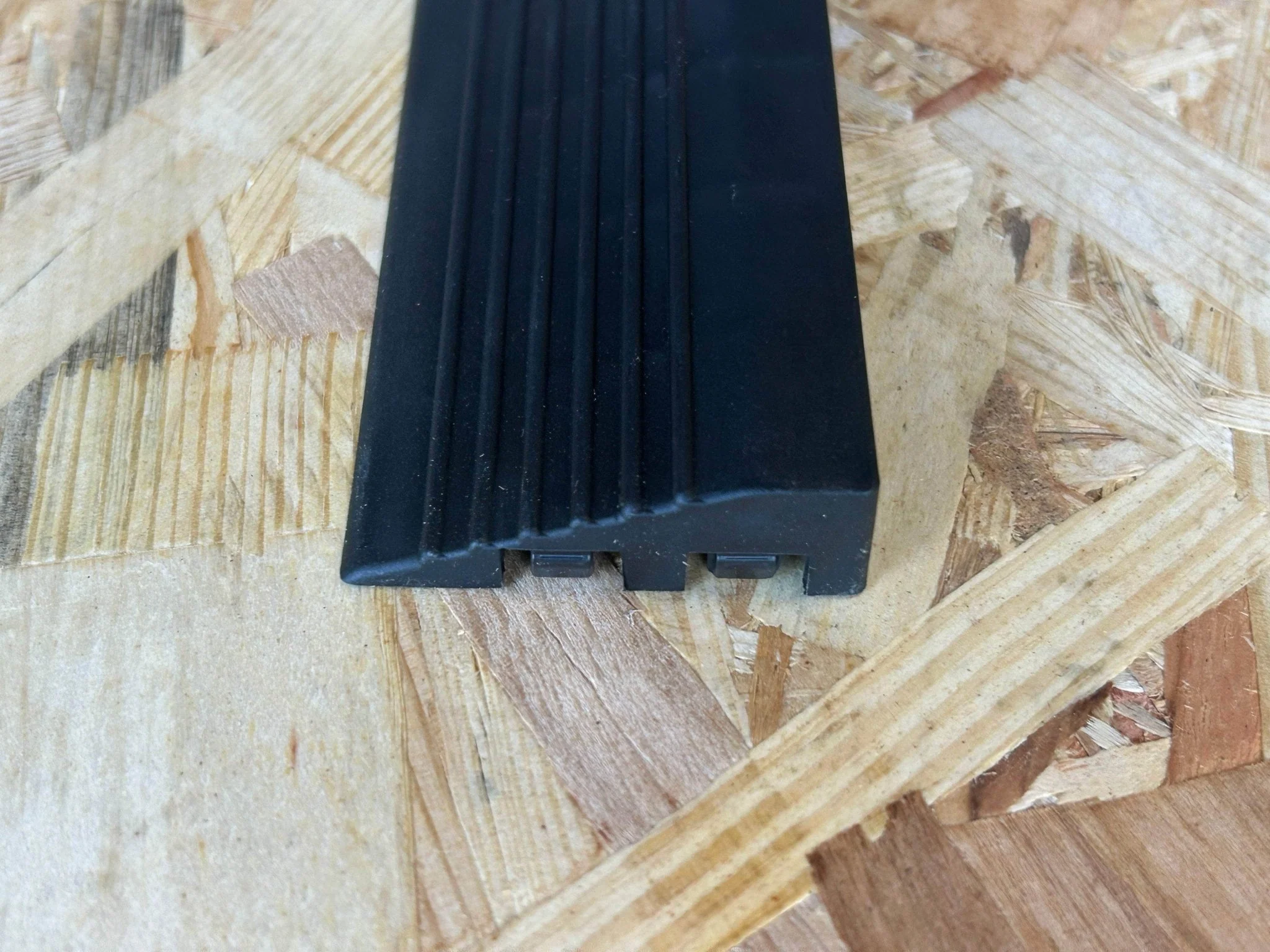 Bordure pour dalle de garage 395mm - mâle noir - Image 3