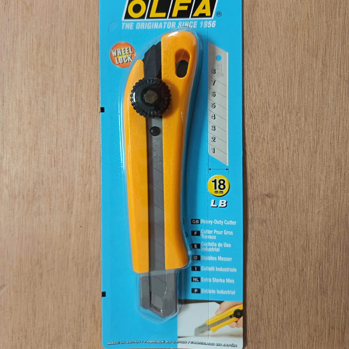Cutter OLFA usage intensif BN-L Manche ergonomique 18 mm