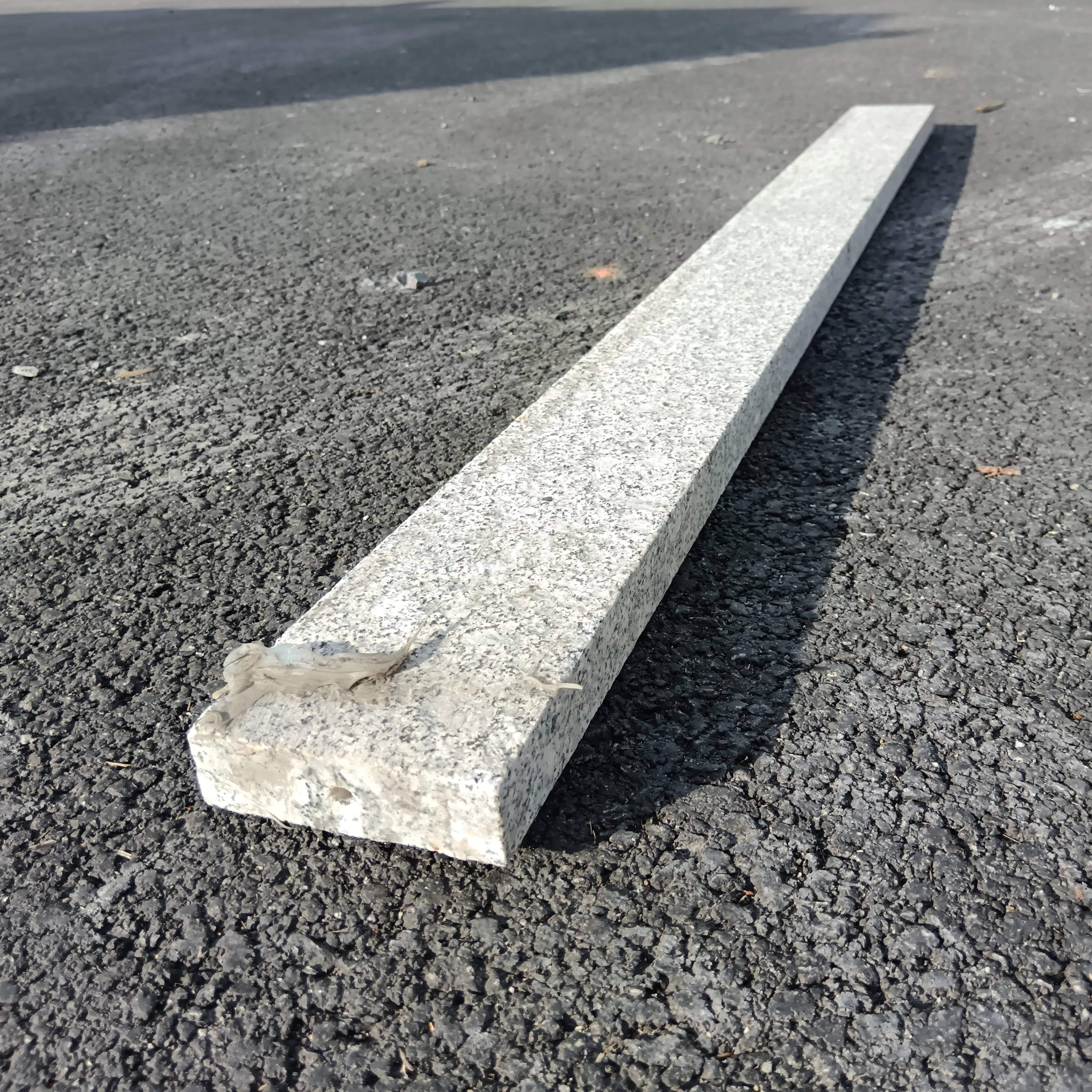Dalle granit gris - 120 x 1130 x 30 mm (dimensions approximatives)