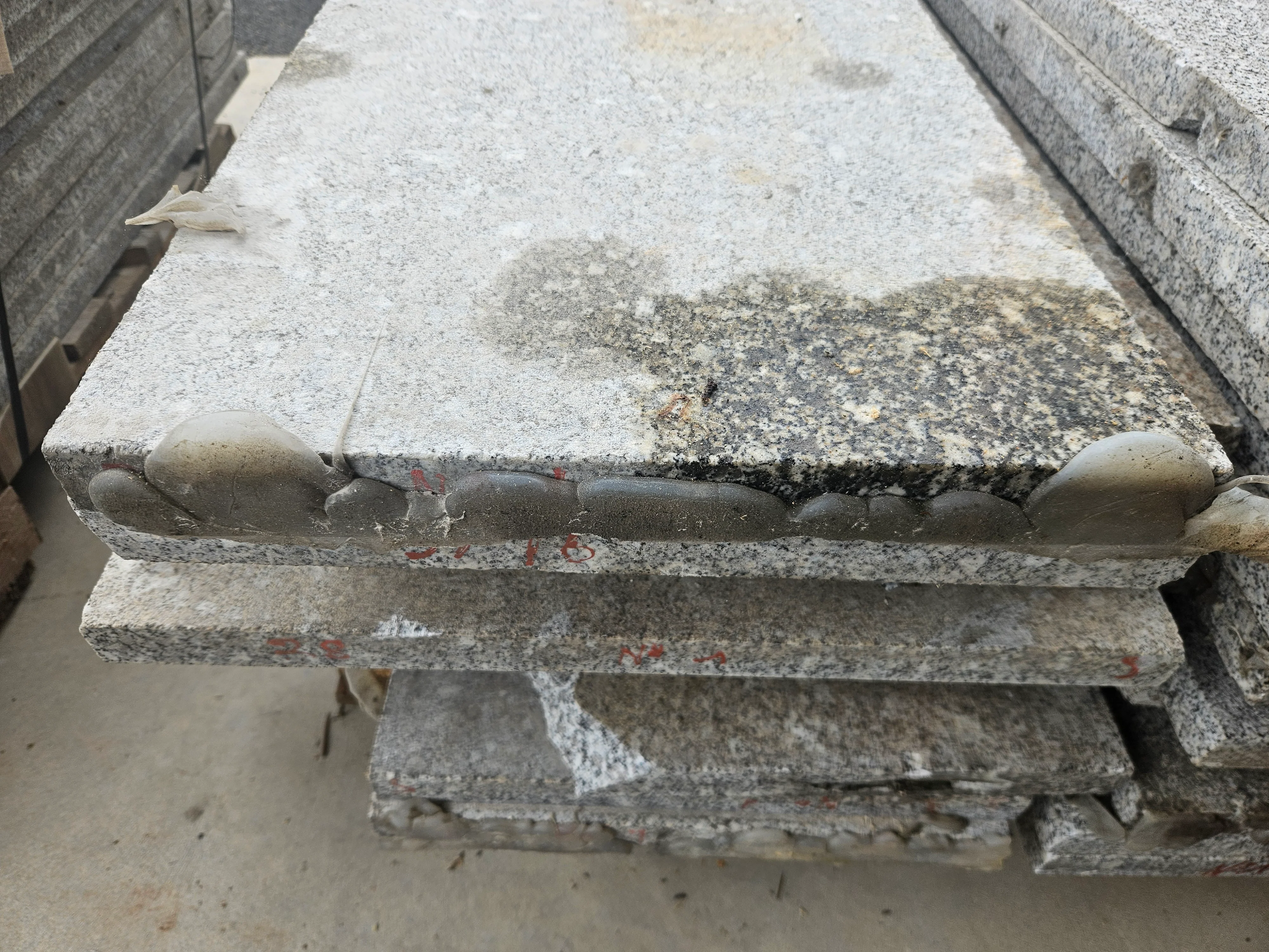 Dalle granit gris - 550 x 1180 x 30 mm (dimensions approximatives) - Image 3