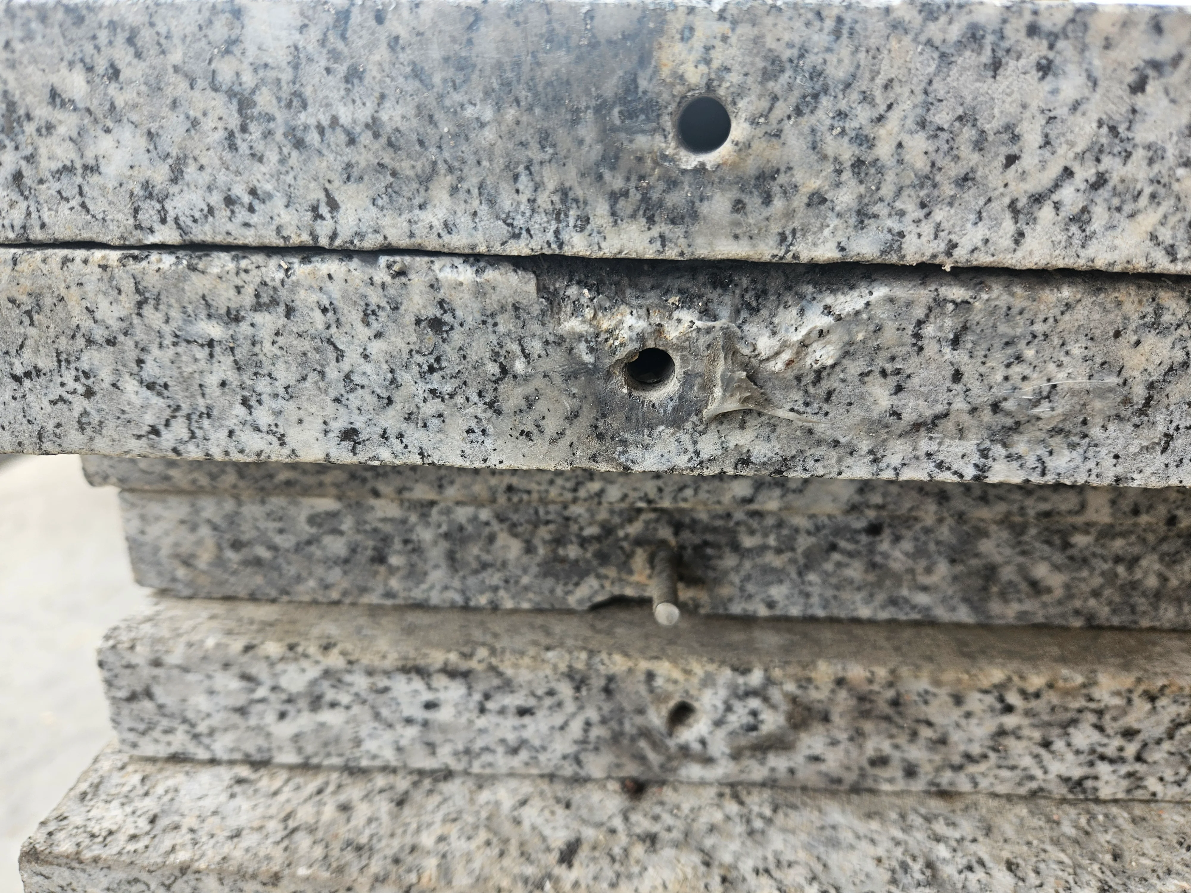 Dalle granit gris - 550 x 1180 x 30 mm (dimensions approximatives) - Image 4
