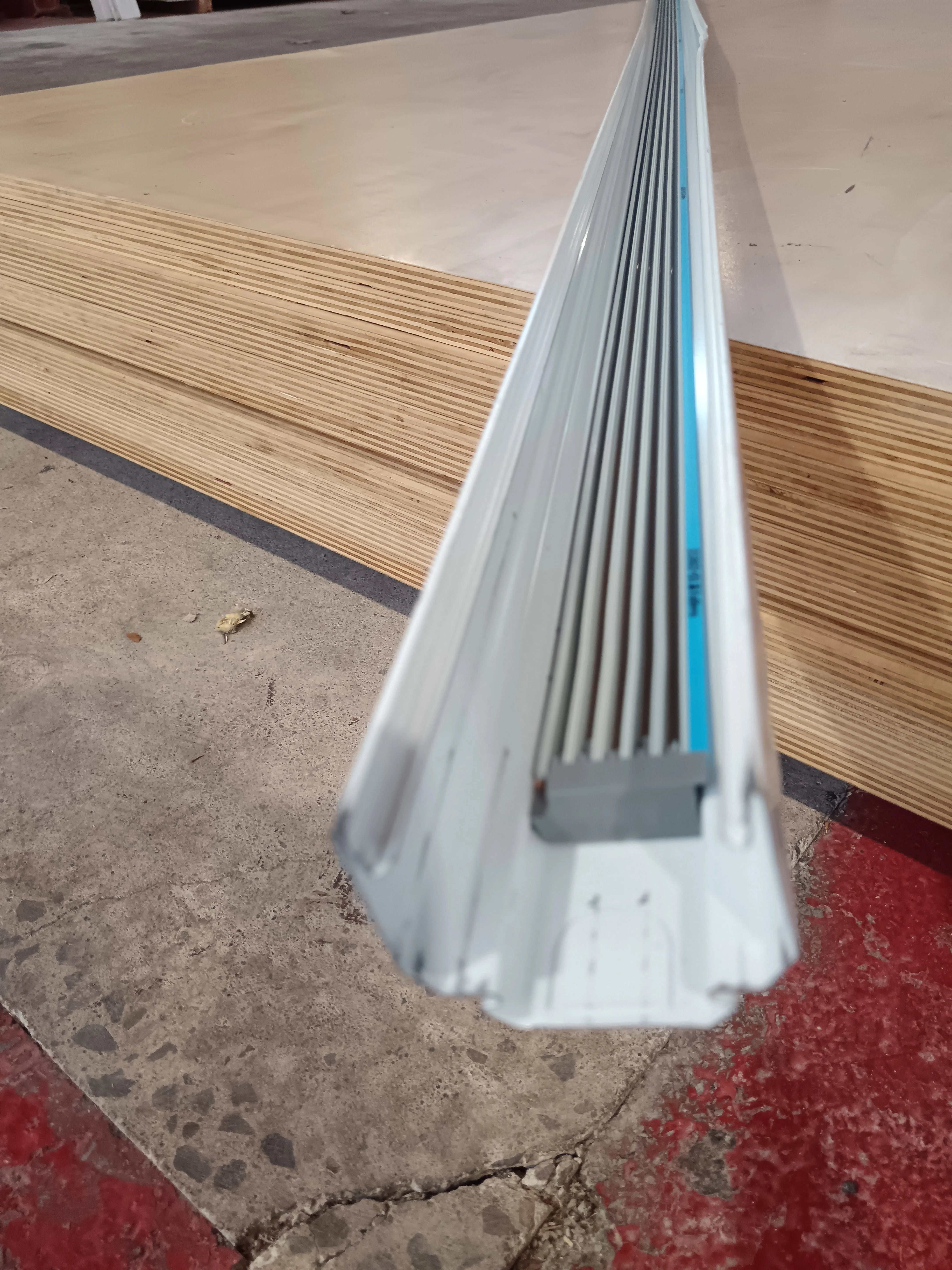 Fixation réglette LED - 3600 x 60 mm (type 2)