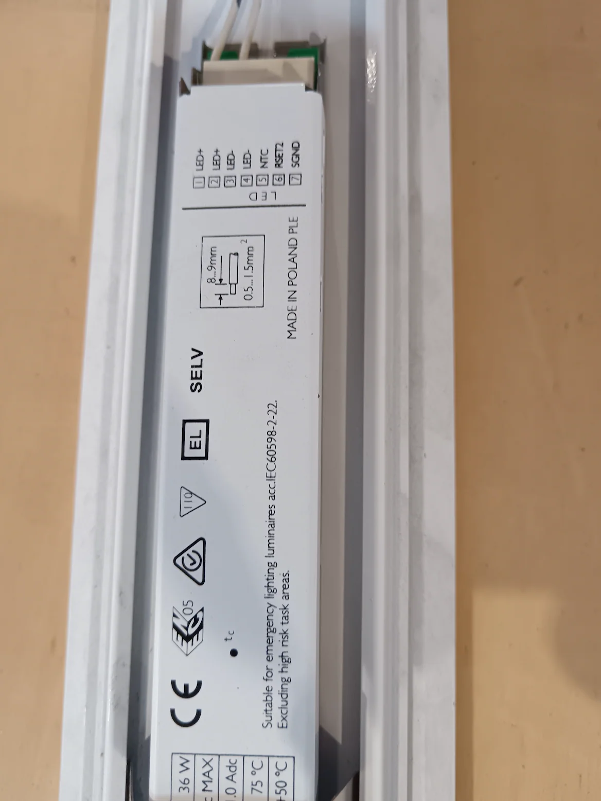 Réglette LED  - 1190 x 60 x 40 mm - Image 4