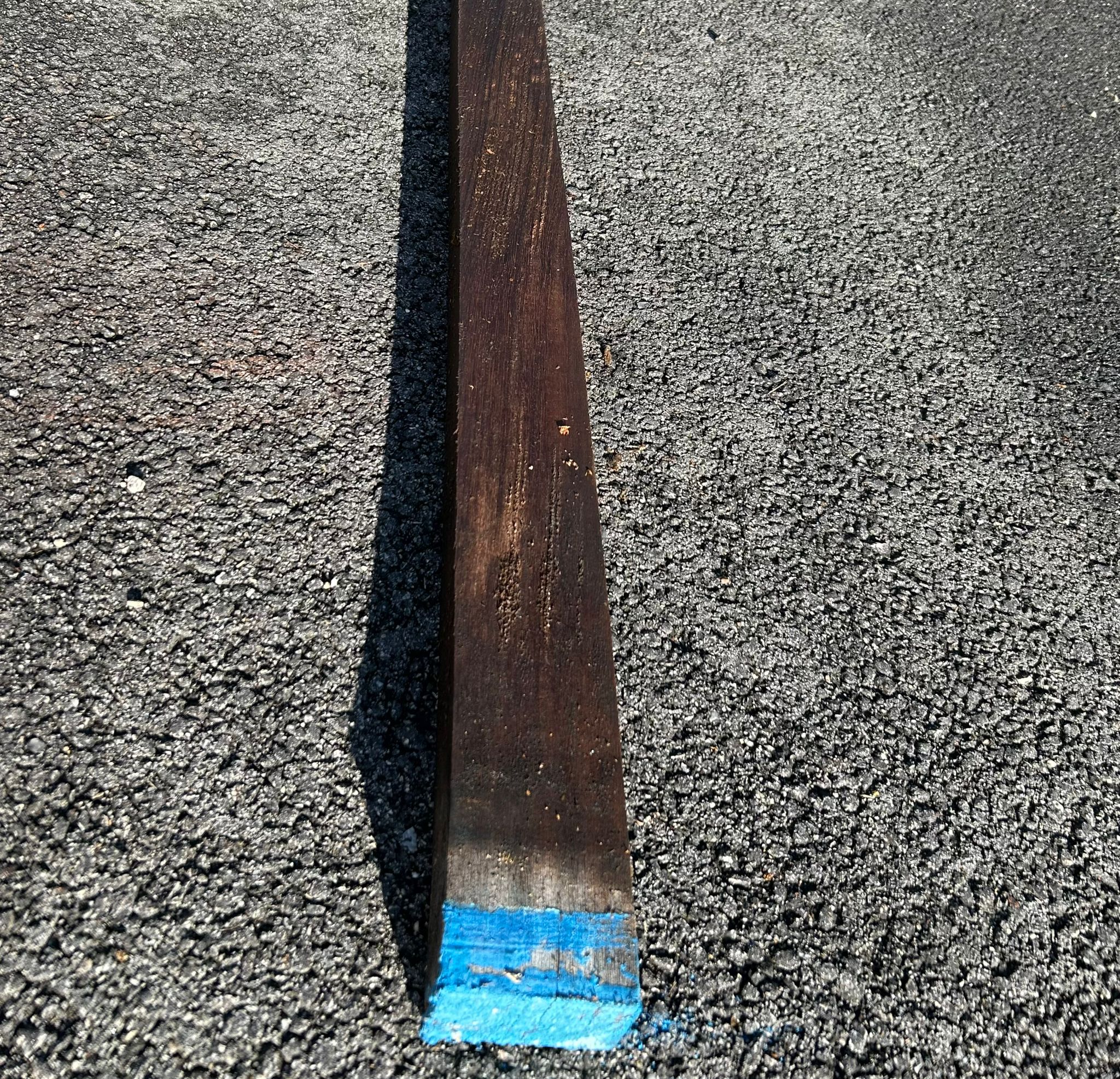 Lambourde bois exo Iroko classe 3 - 42x65 - L=2,4m - Image 3