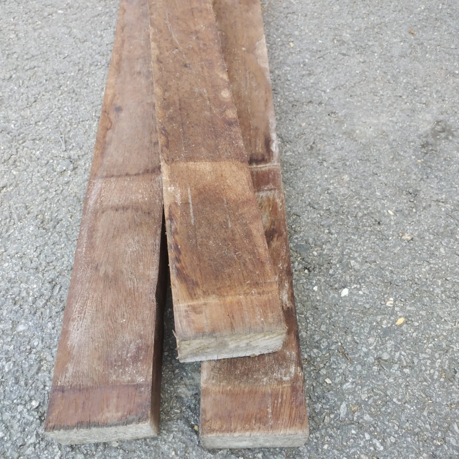 Lambourde bois exo Iroko classe 3 - 42x65 - L=2,9m - Image 2