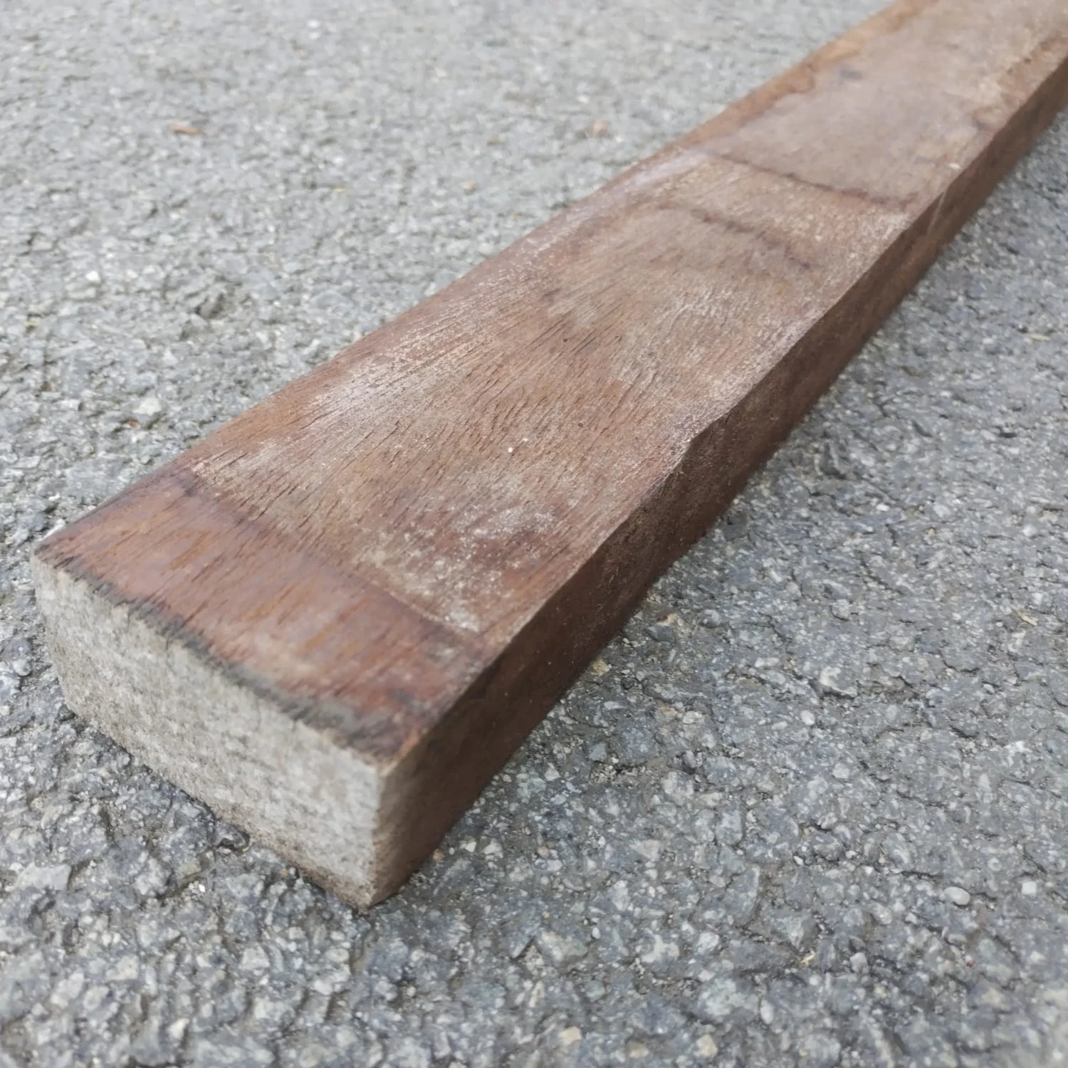 Lambourde bois exo Iroko classe 3 - 37x70 - L=2,25m