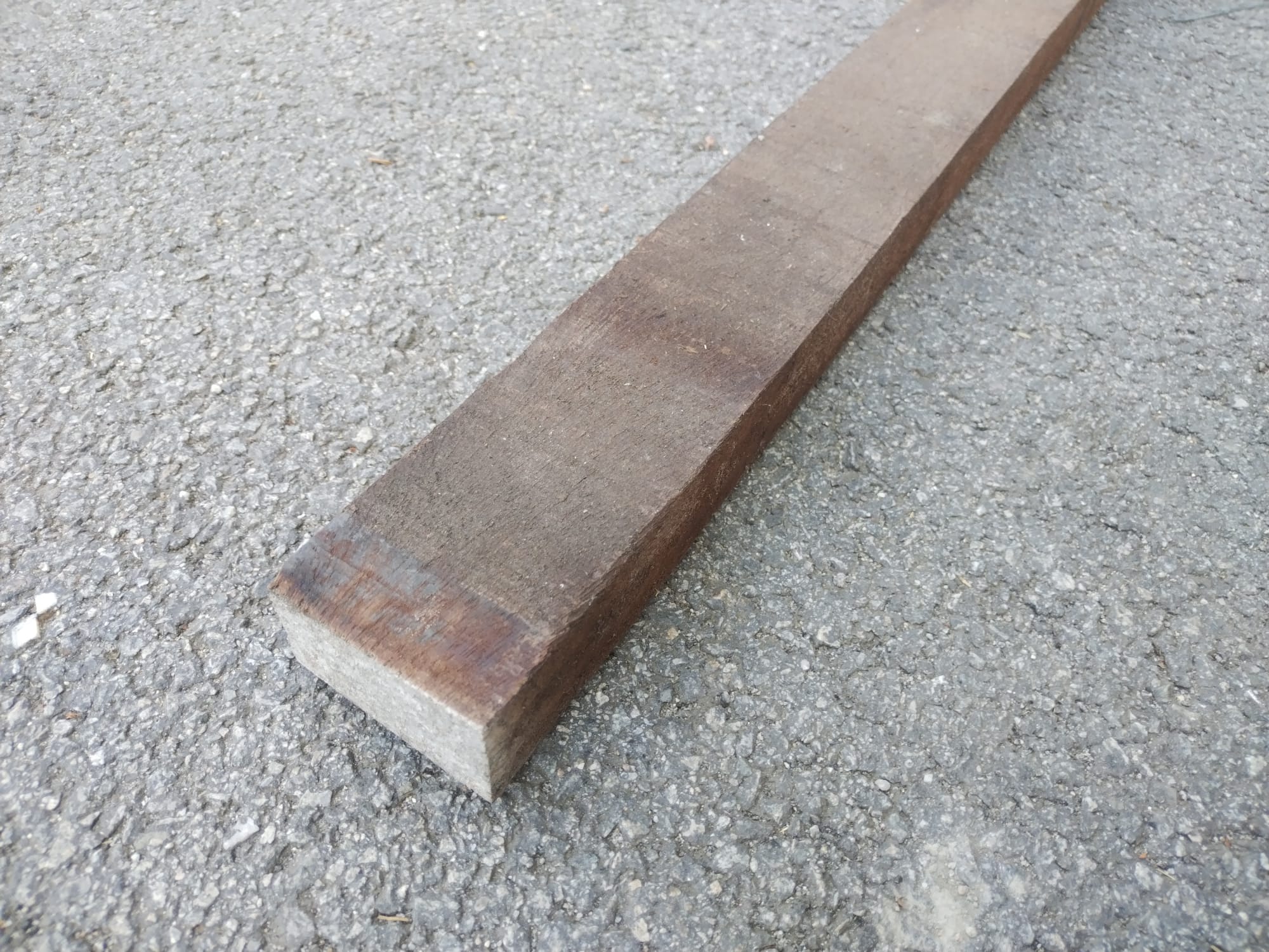 Lambourde bois exo Iroko classe 3 - 37x70 - L=3,05m - Image 3