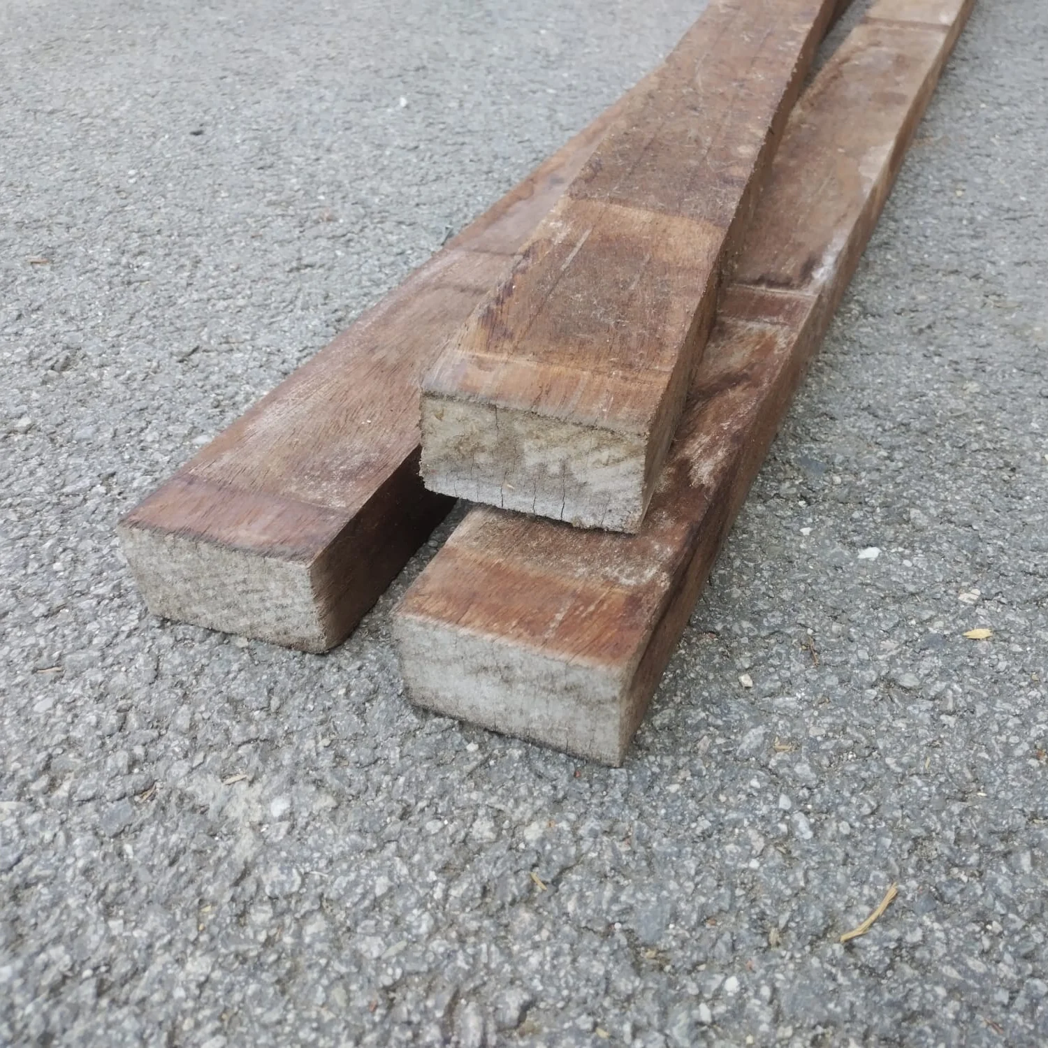 Lambourde bois exo Iroko classe 4 - 42x67 - L=3,95m - Image 2