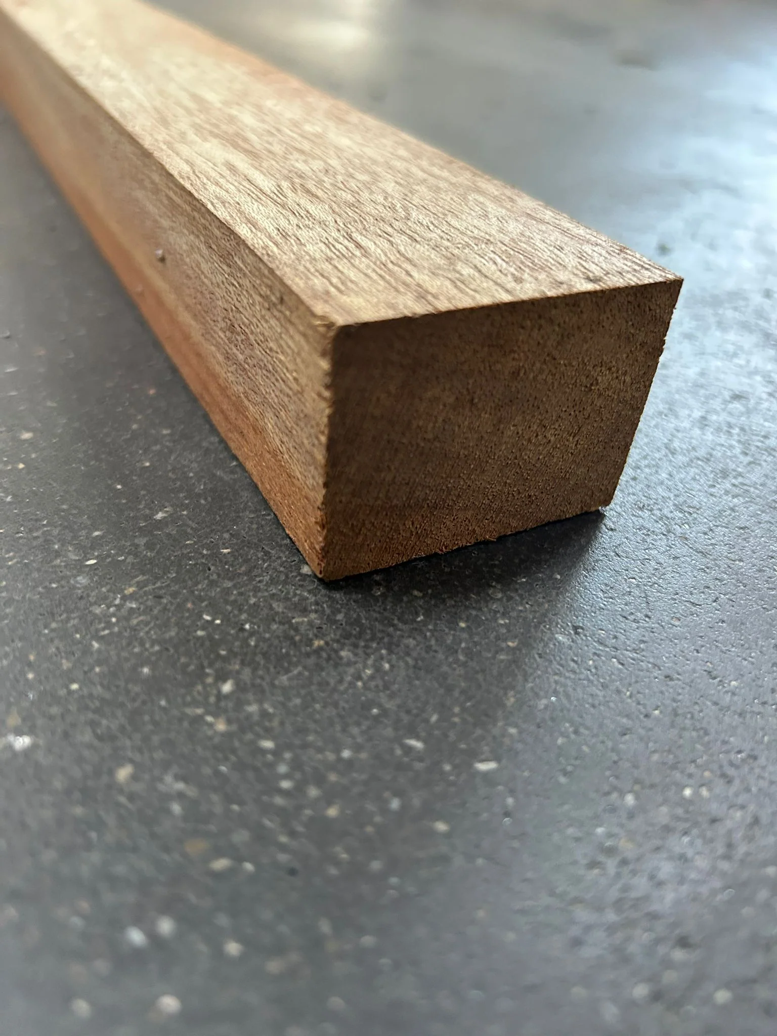 Lambourde bois exo Niangon classe 2 - 35x50 - L=2,15m - Image 2
