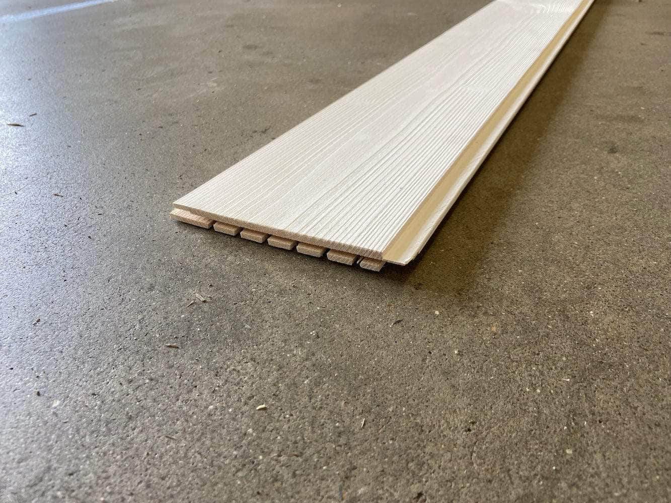 Lambris peint en blanc bois brut - 13x135 - L=2,53m - Image 2