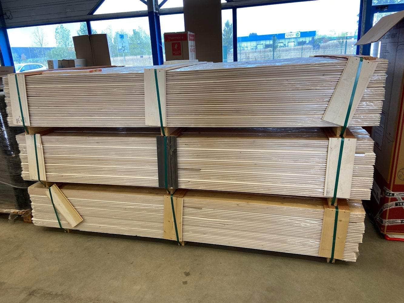Lambris peint en blanc bois brut - 13x135 - L=2,53m - Image 5