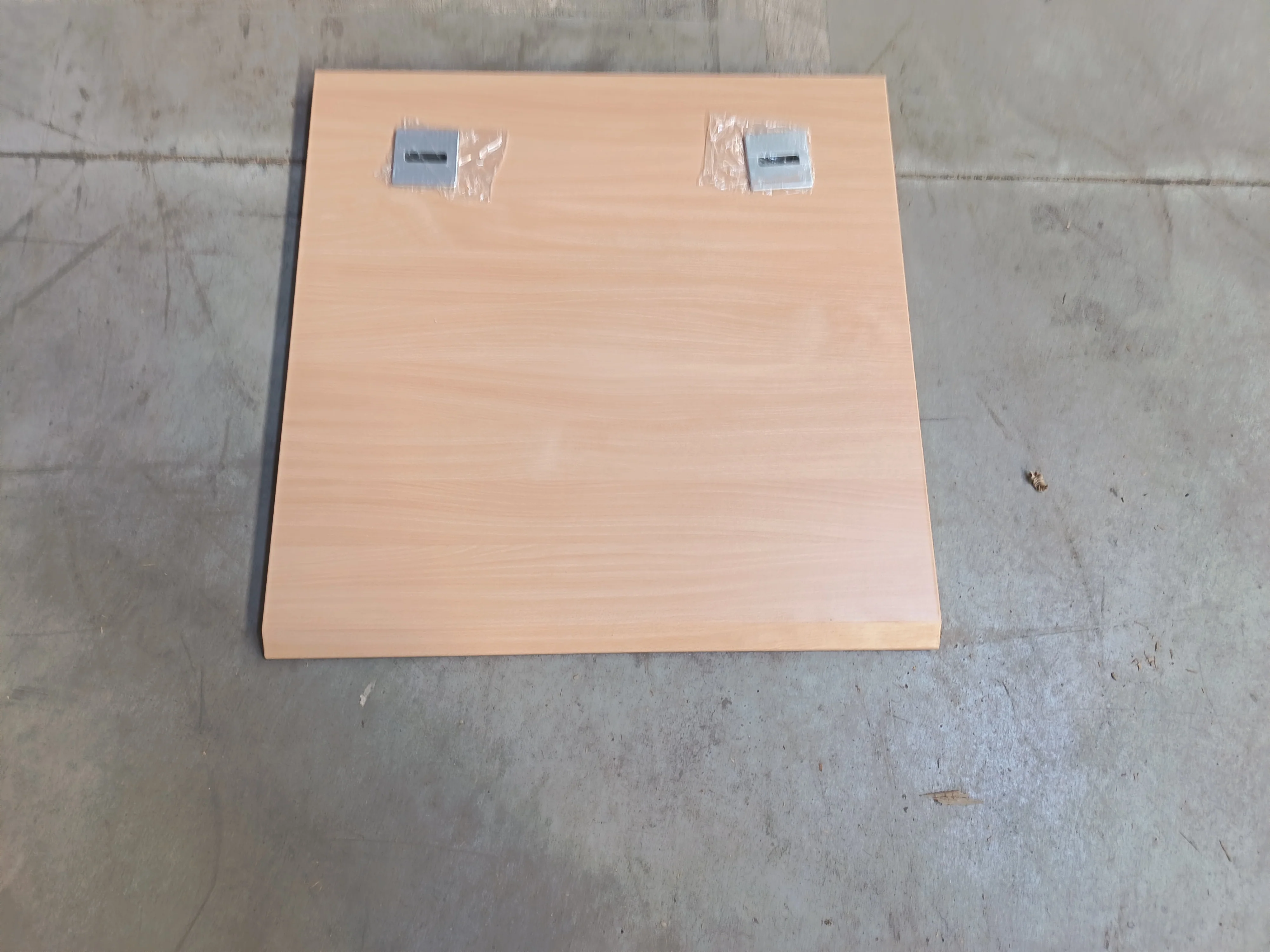 Plan de travail aggloméré hetre - 800 x 800 x 30 mm (chanfreim) - Image 2