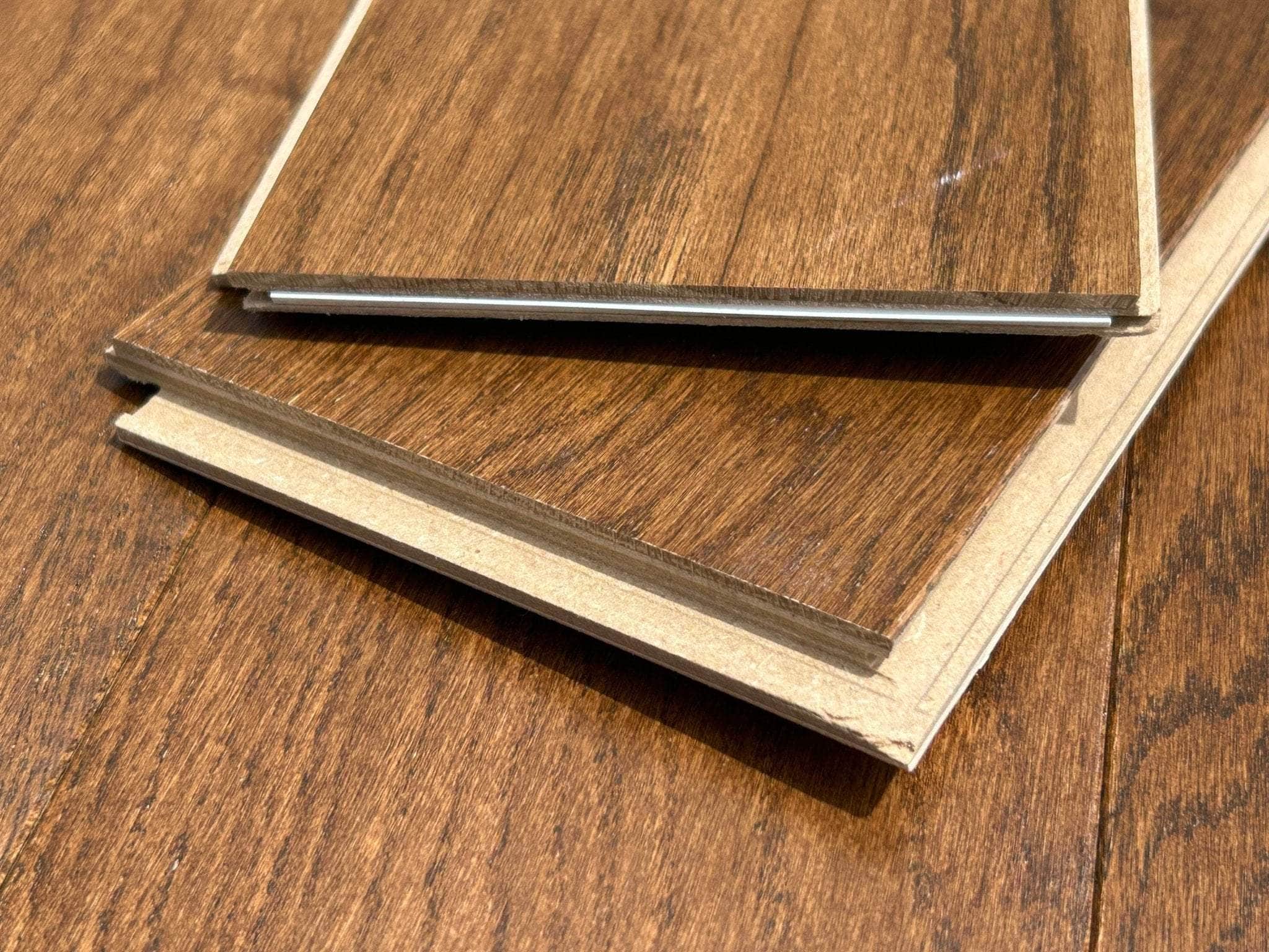Parquet contrecollé Alto 139 Unifit 12 HDF Chene Tradition Fauve Vernis satiné Ecostrong (2 chanfreins) - Image 2