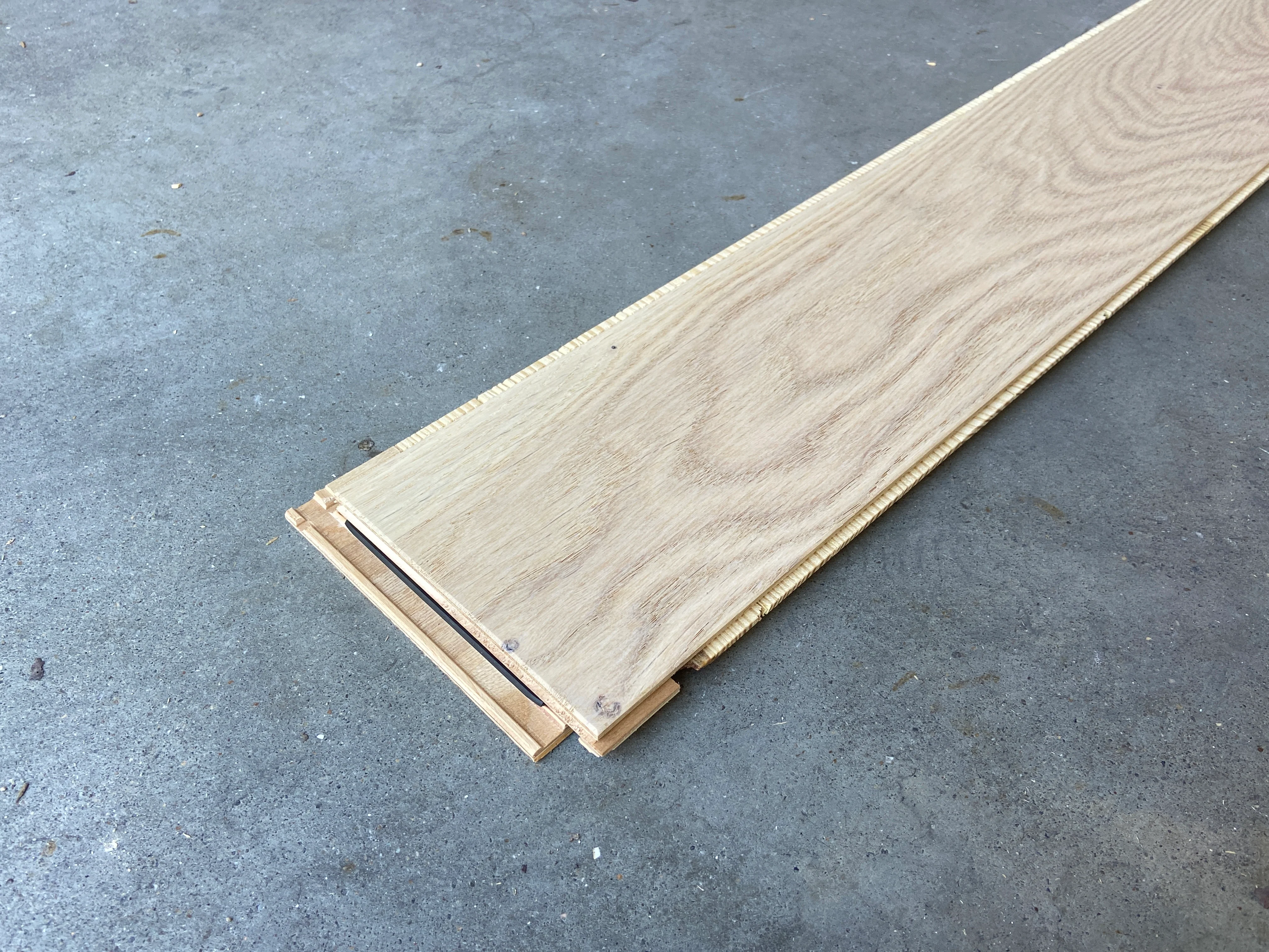 Parquet Contrecollé chêne 1 frise brossé 1092x130x14mm, verni mat blanchi (déclassé) - Image 6