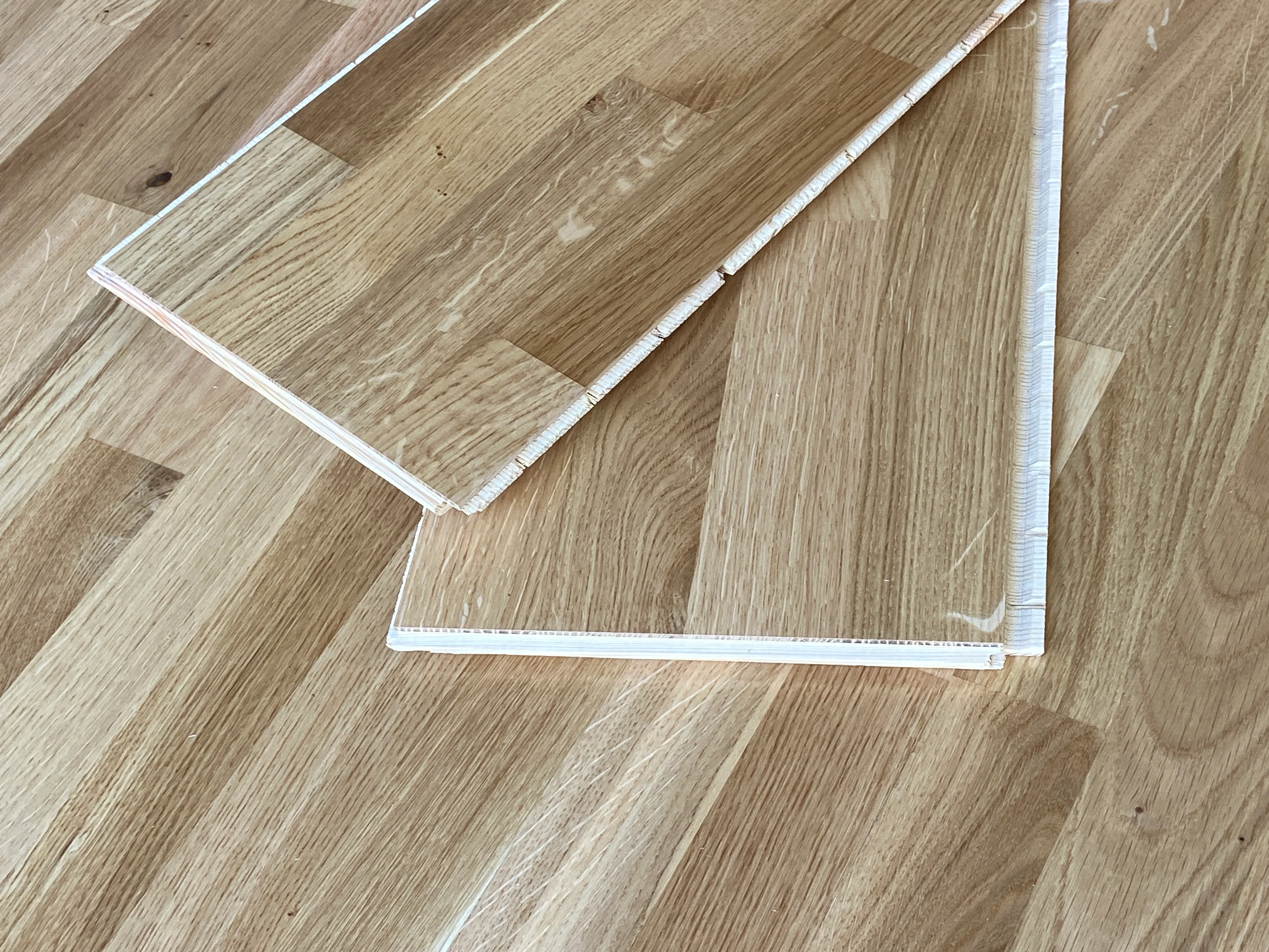 Parquet Contrecollé chêne 4 frises verni satiné (rustic) - Image 6