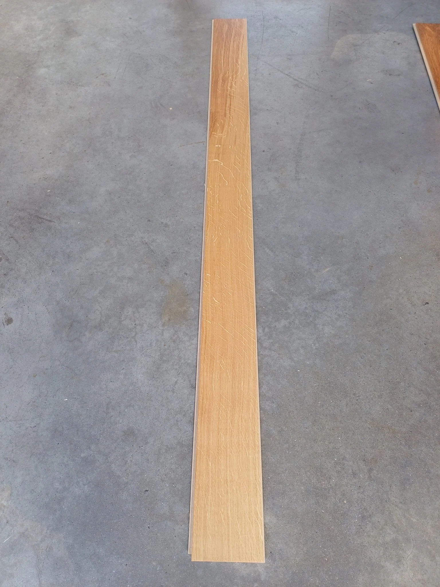 Parquet Contrecollé Diva 139x495-1992 Clic HDF 13mm Chene Flamme Caramel (4 chanfreins) - Image 3