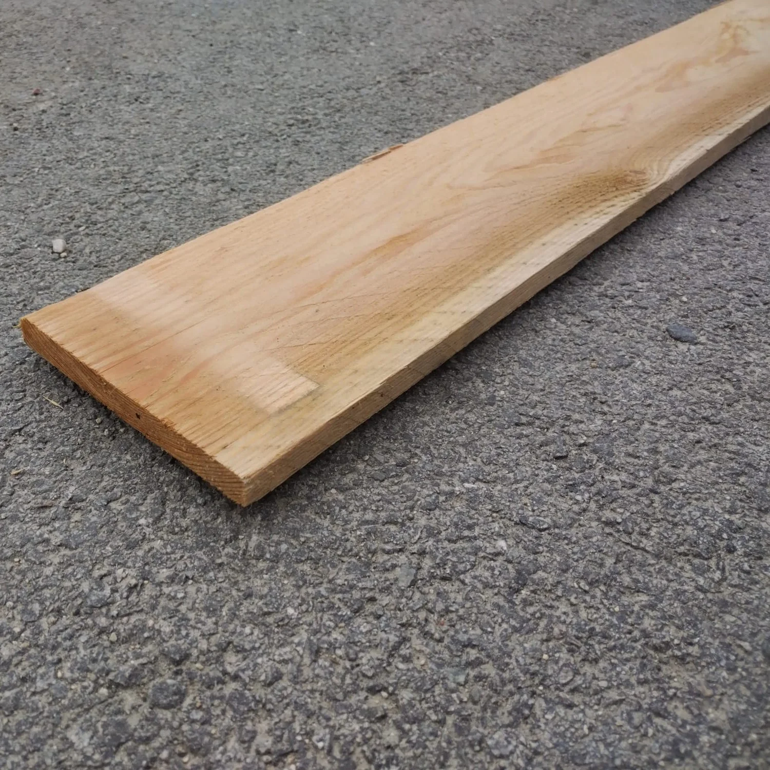 Planche Mélèze - 18x150 - L=4m (ne pas utiliser en structurel)