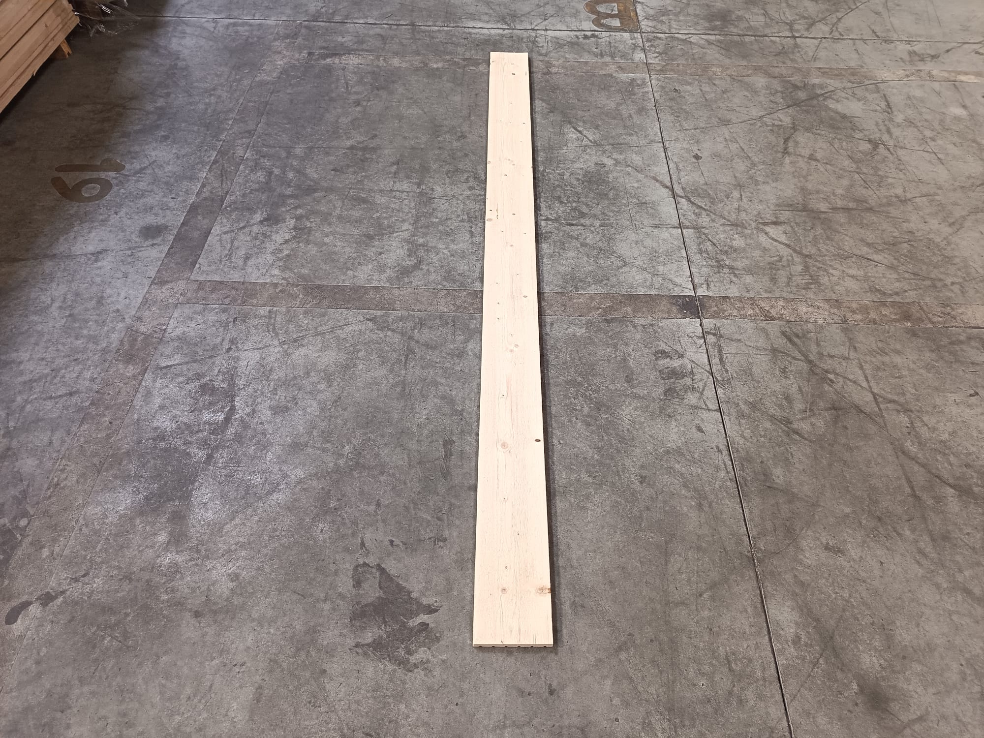 Planche épicéa non traité - brut de sciage - 18x150 - L=2,27m - Image 3