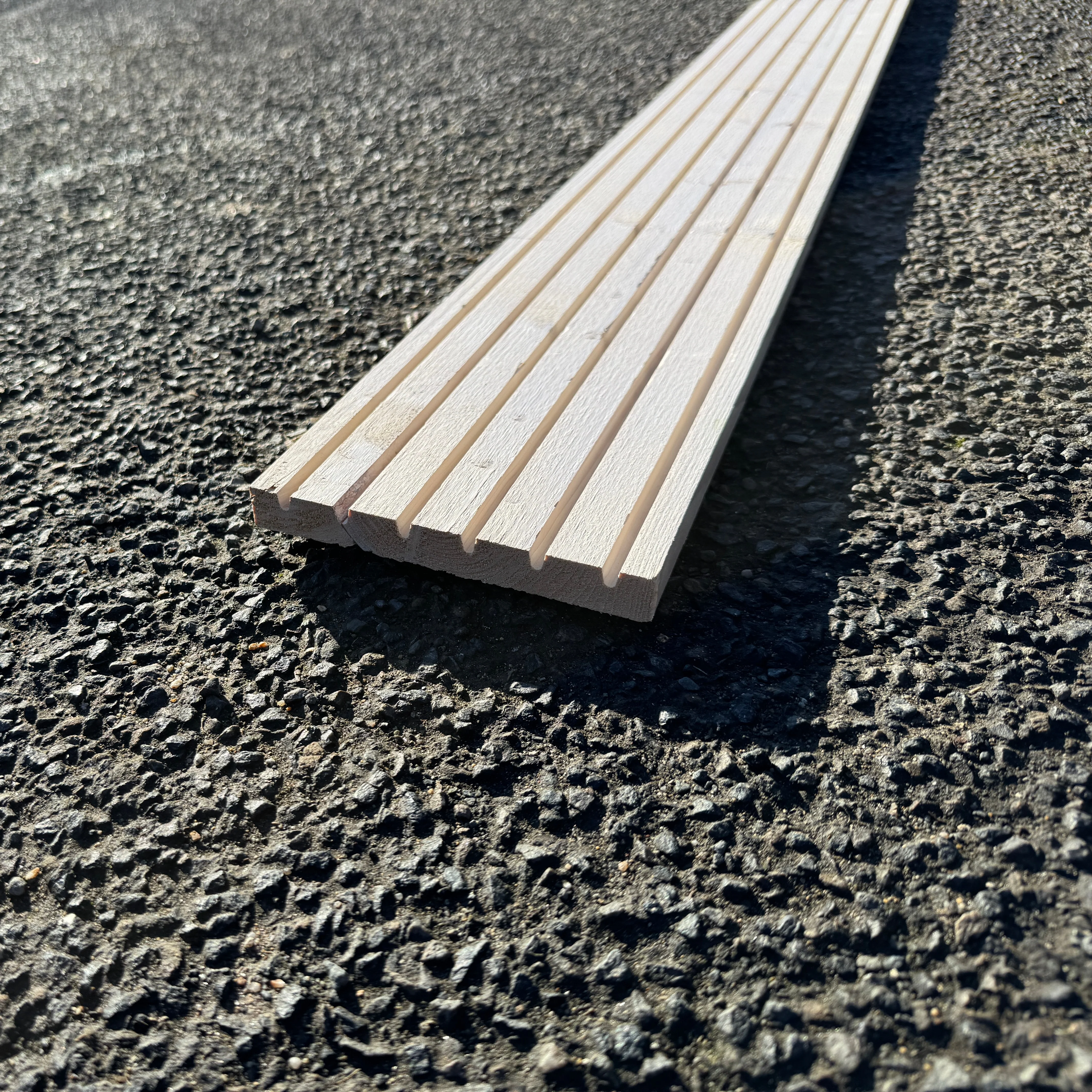 Planche pin classe 3.1 Blanc Neige - 18x150 - L=2,27