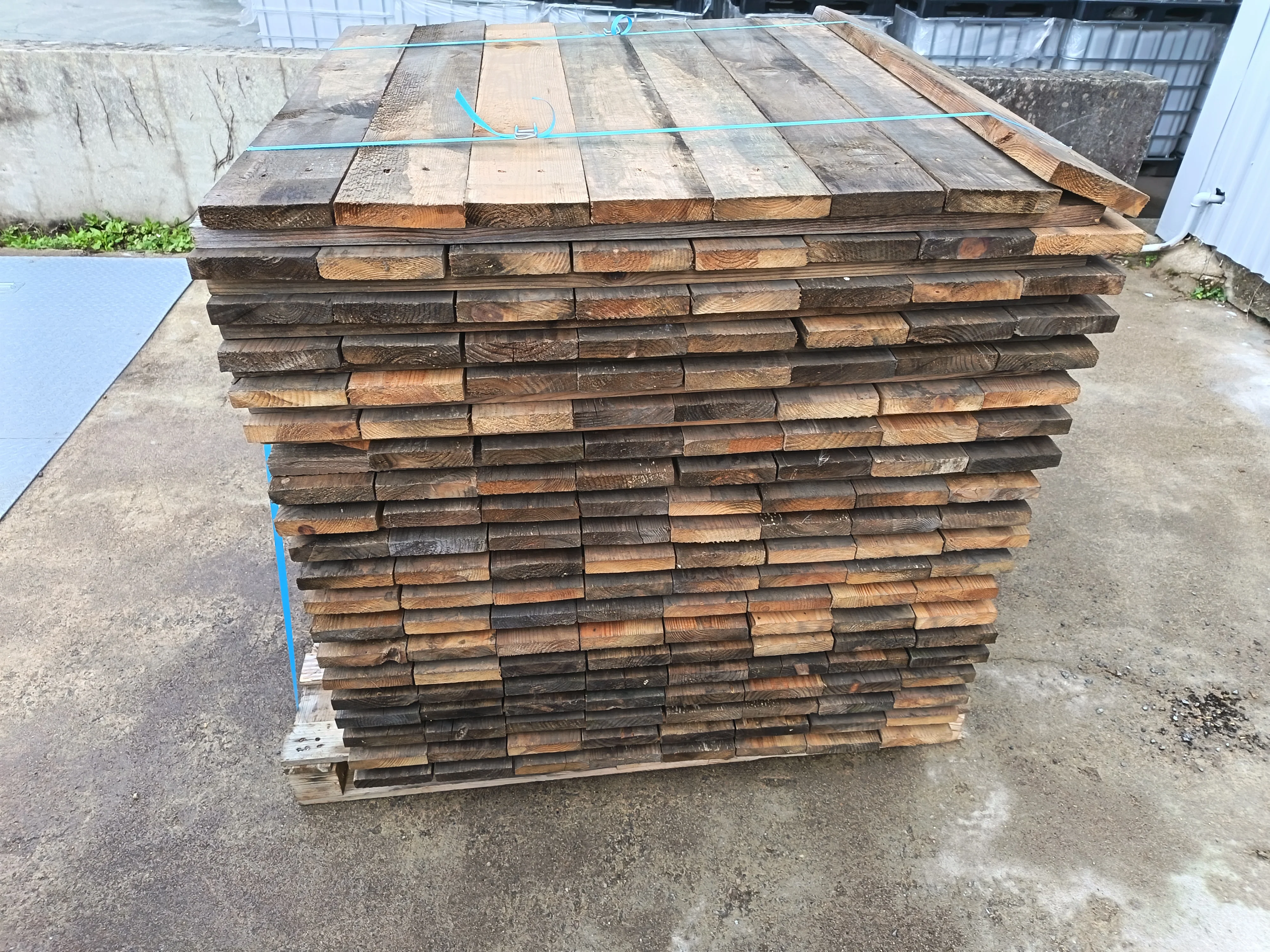 Planche resineux bois massif - 25 x 125 - L=0.9m (brut de sciage) - Image 4