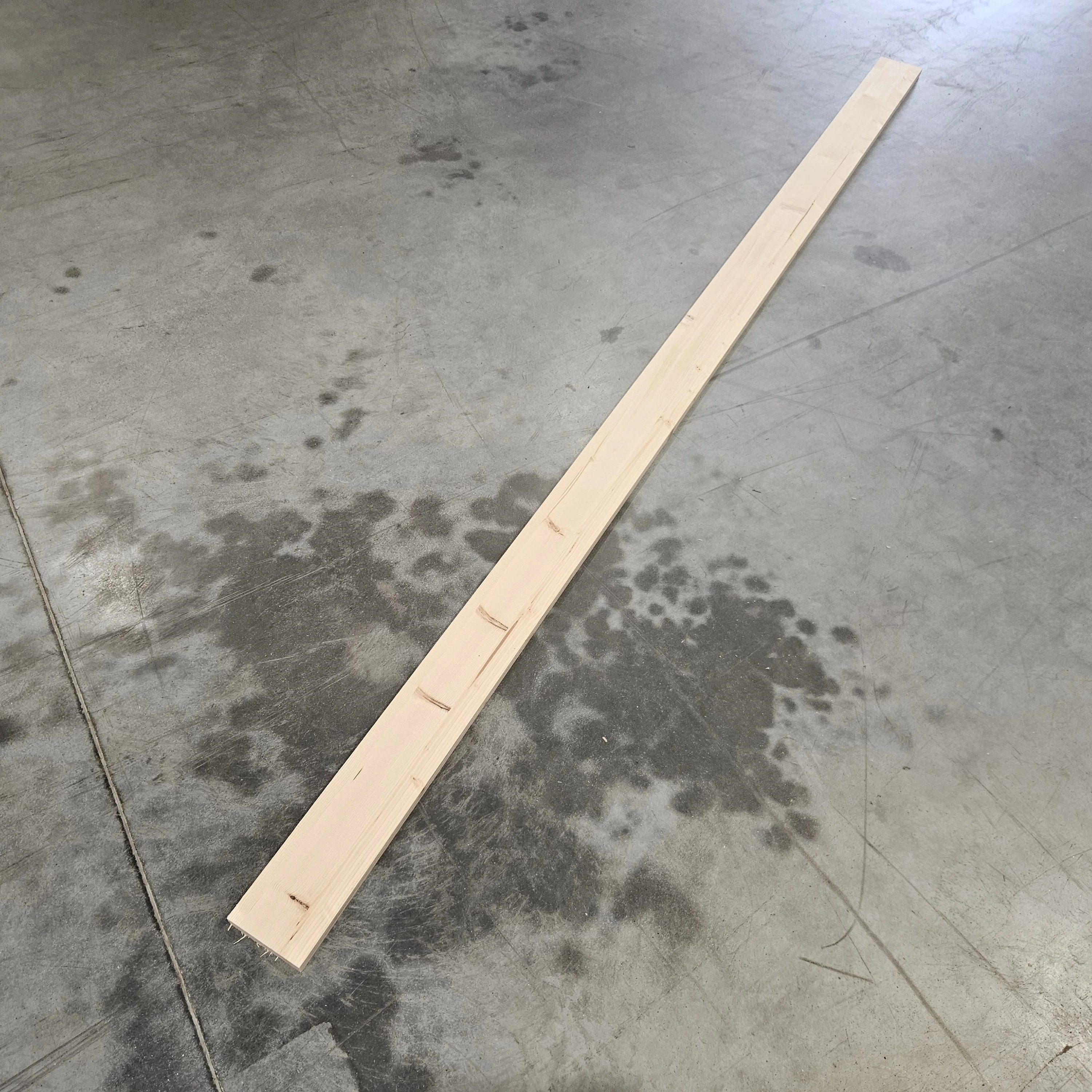 Planche resineux lamellé collé - 15 x 85 - L=2.5m (raboté 4 faces)