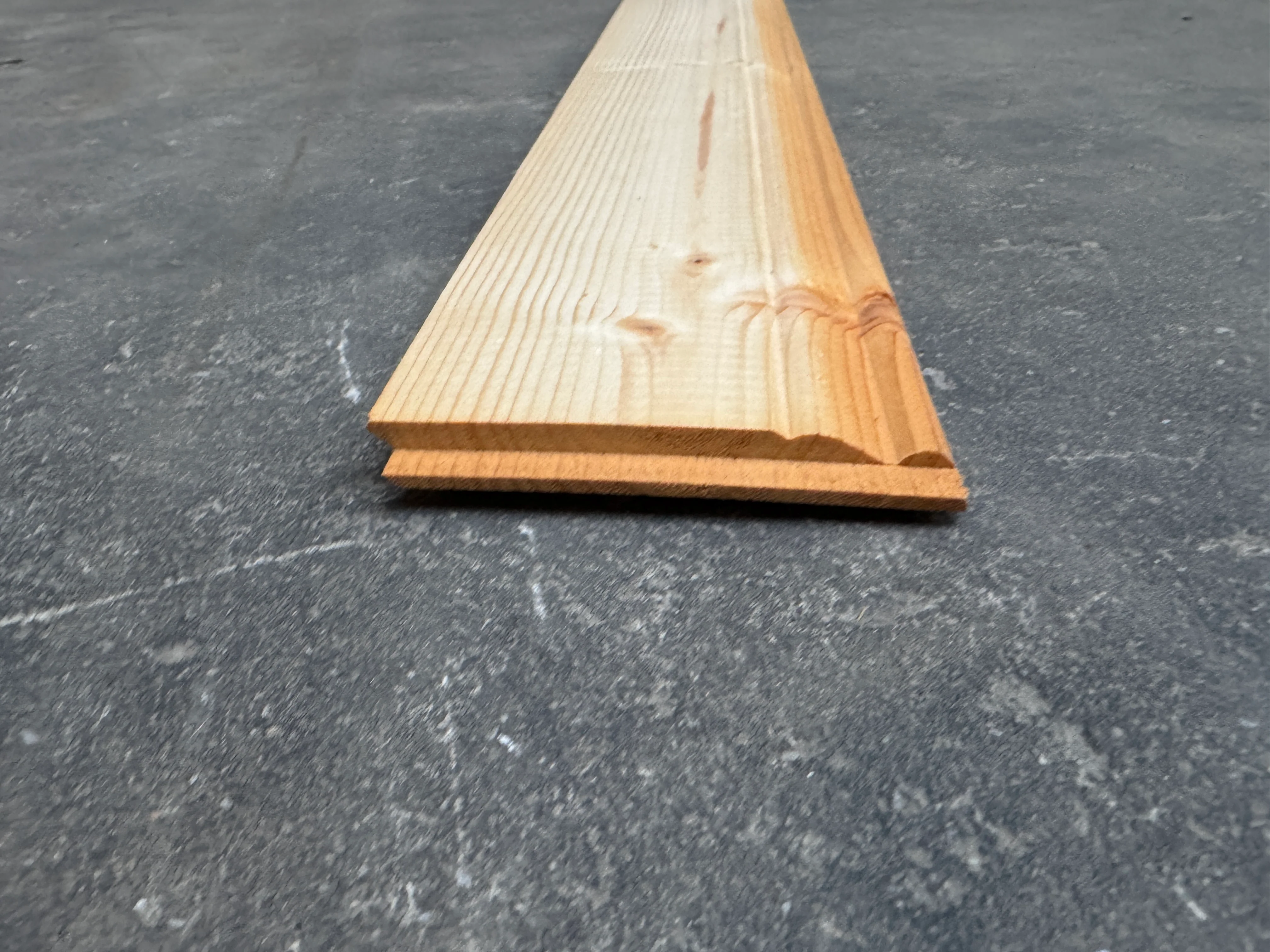Plinthe sapin - 13x108 - L=2,1m - Image 3