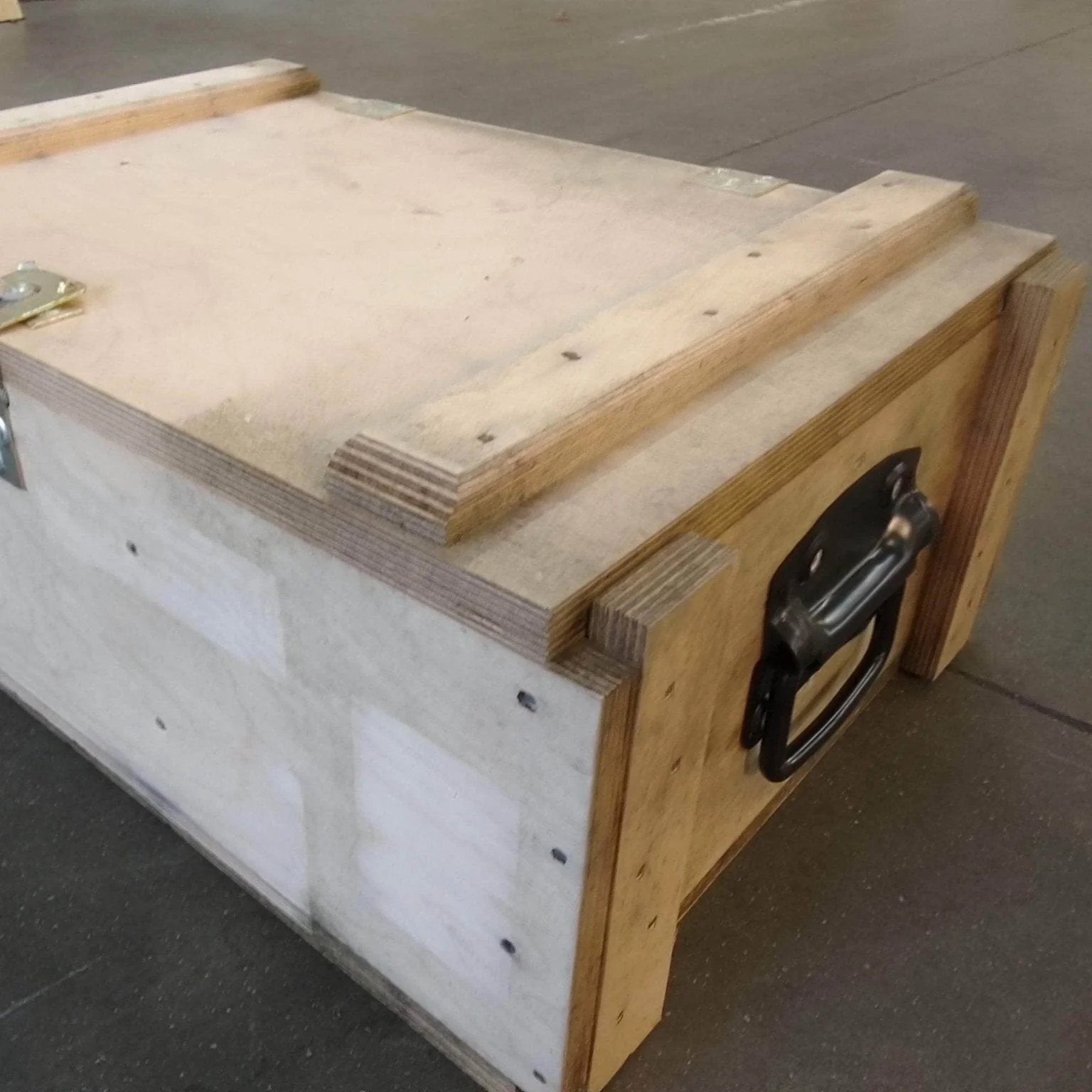 Caisse contreplaqué - 647 x 418 x 254 mm