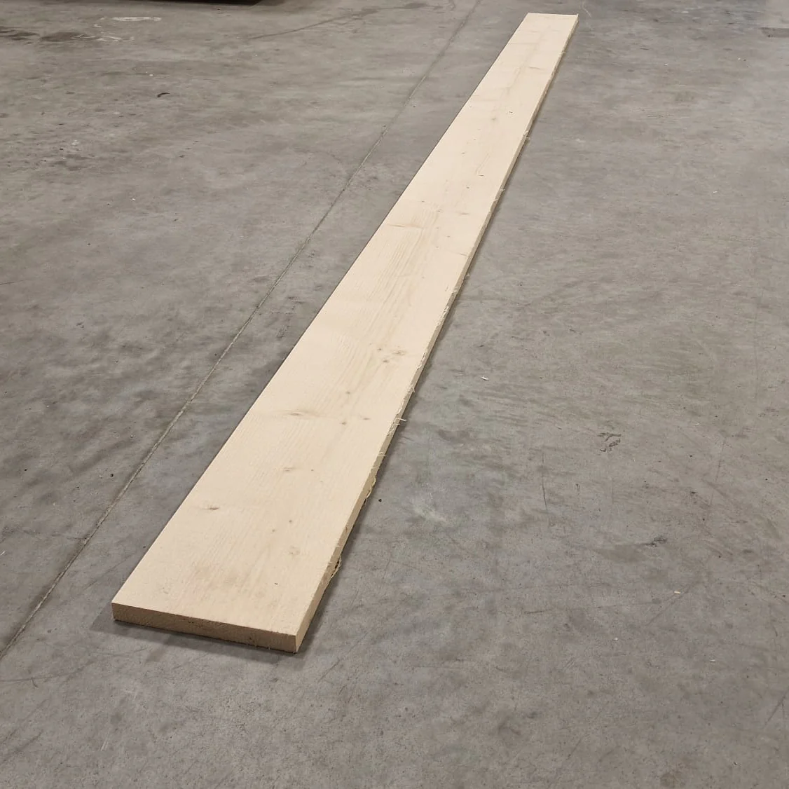 Planche epicéa lamellé collé - 22 x 200 - L=3.5m (brut de sciage)
