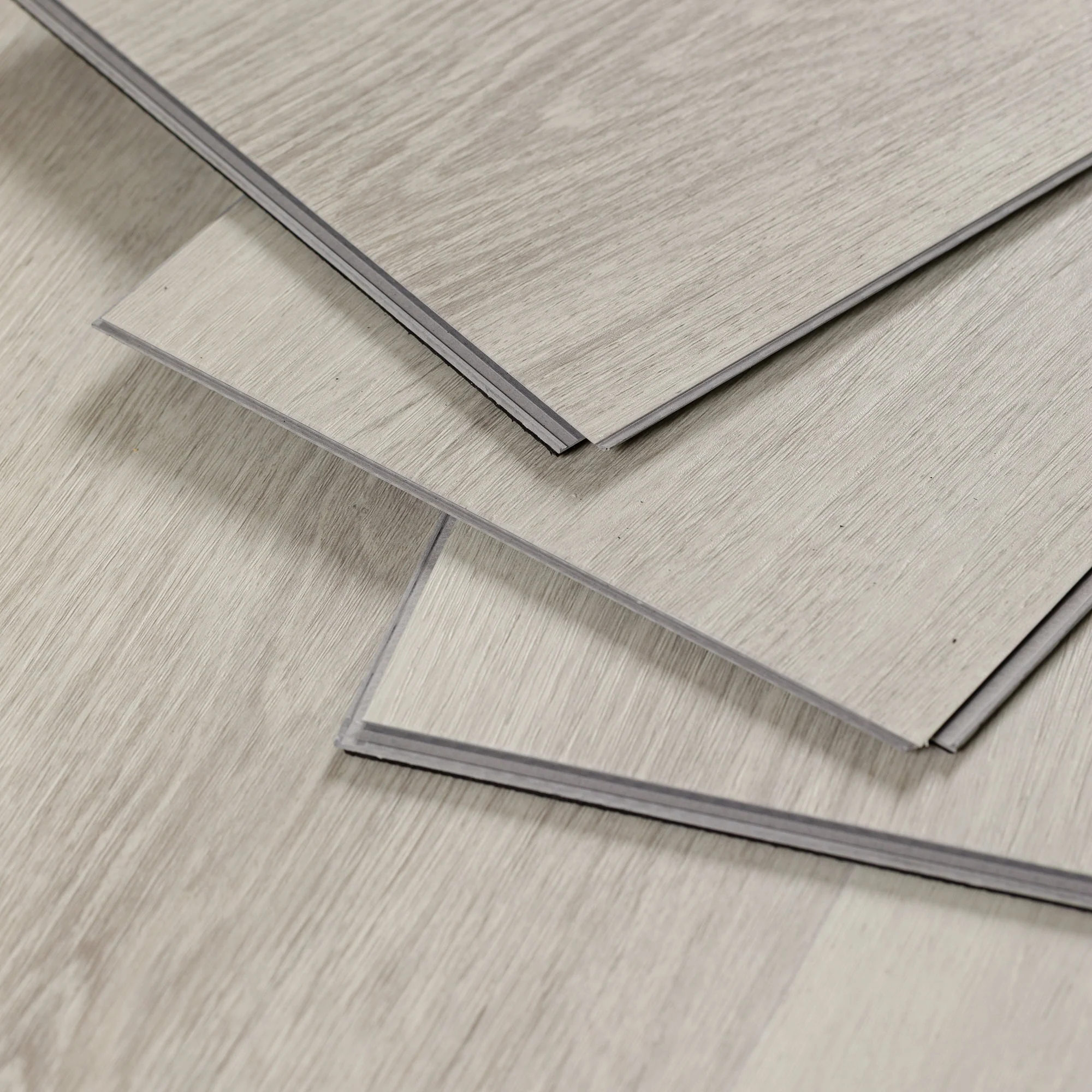 Sol PVC-SPC clipsable chêne gris béton - usage intensif - sous-couche intégrée - 1220 x 180 x 5,5 mm - Image 3