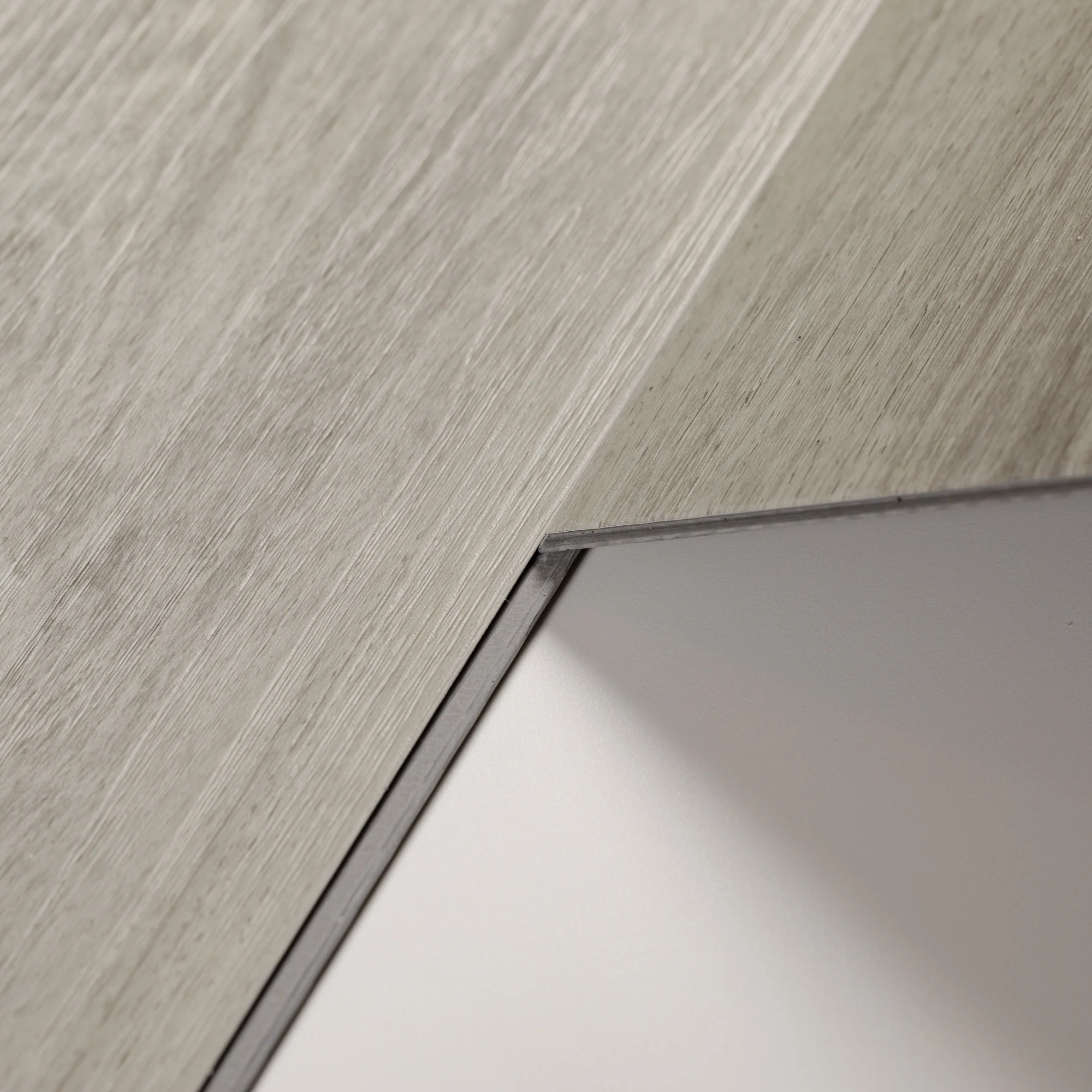 Sol PVC-SPC clipsable chêne gris béton - usage intensif - sous-couche intégrée - 1220 x 180 x 5,5 mm - Image 6