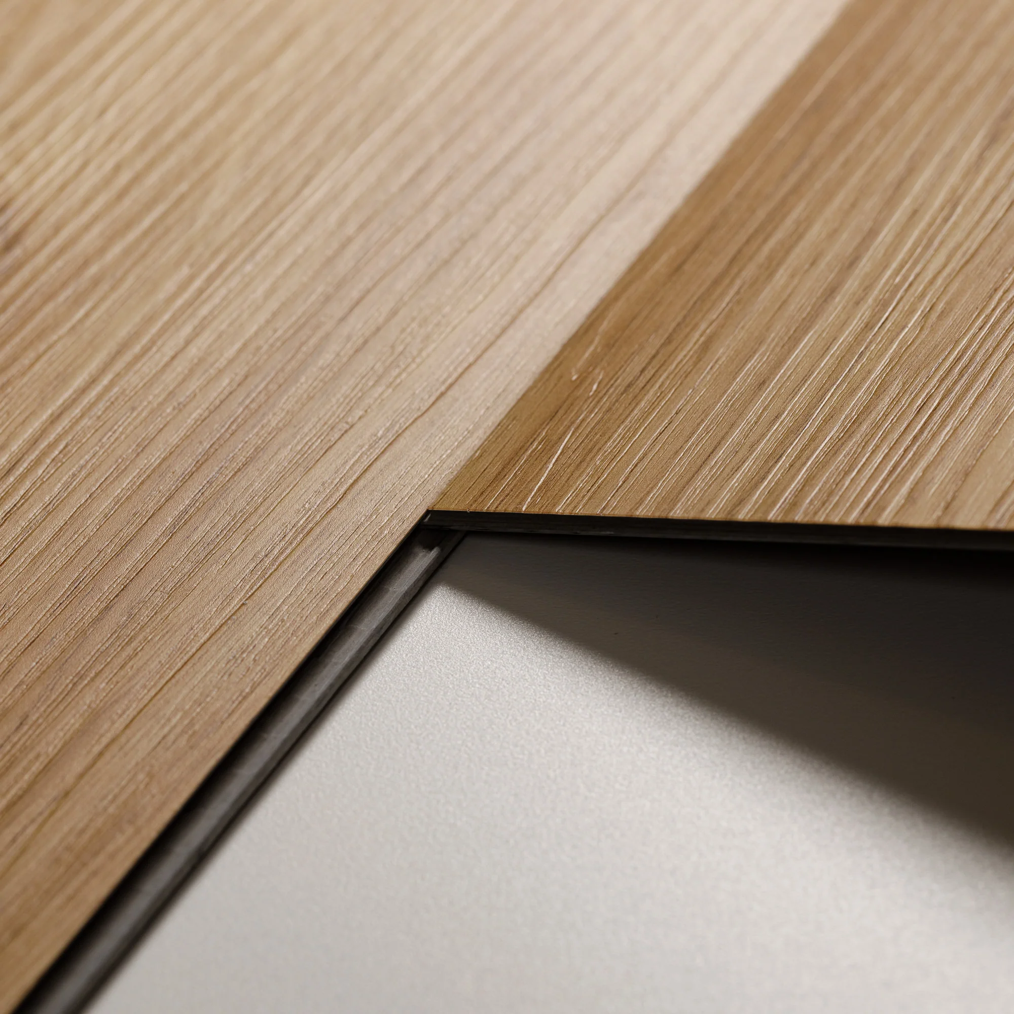 Sol PVC-SPC clipsable Chene chaleureux - usage intensif - sous-couche intégrée - 1220 x 180 × 5,5mm - Image 5