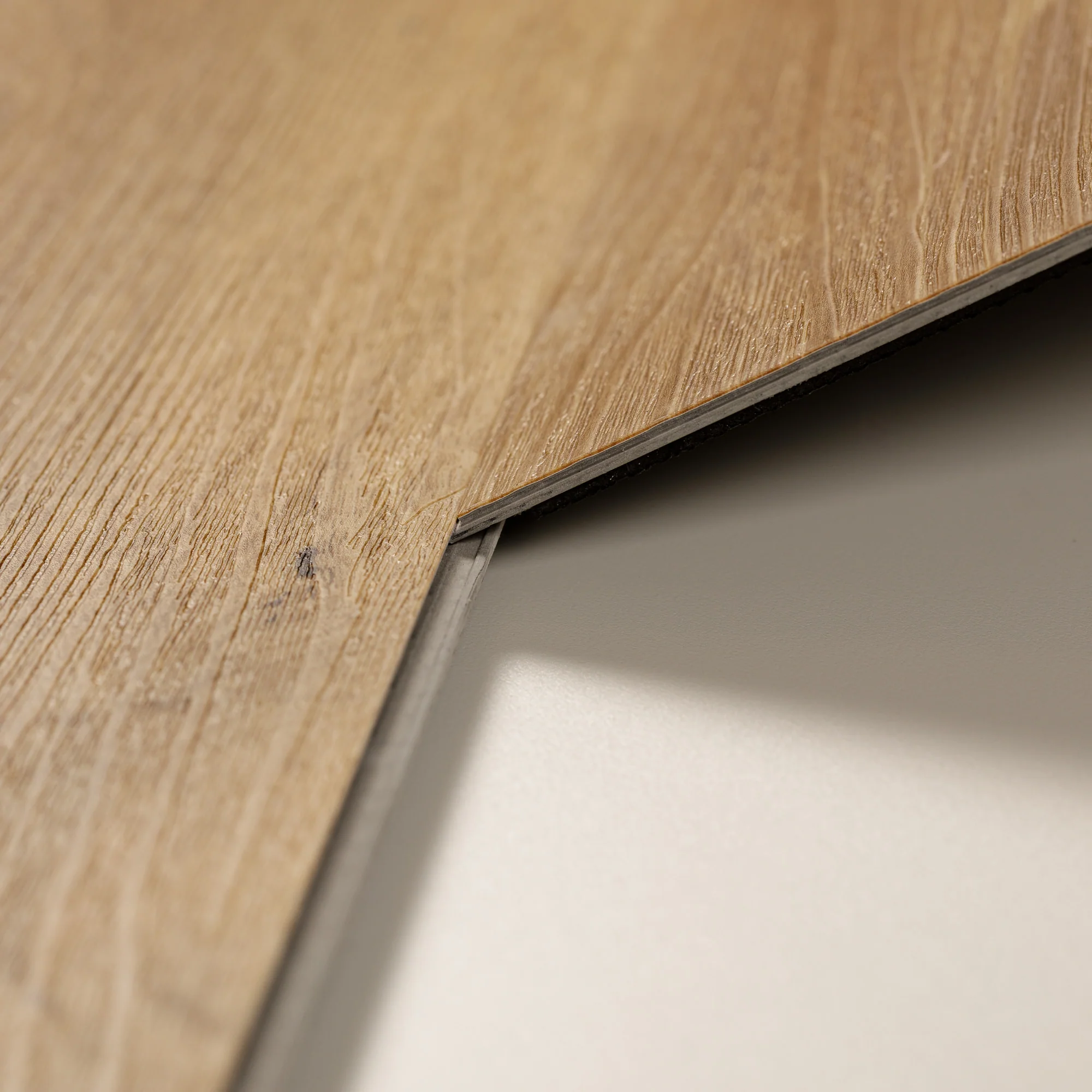 Sol PVC-SPC clipsable chene - usage résidentiel - sous-couche intégrée - 1220 x 180 × 4.5mm - Image 6