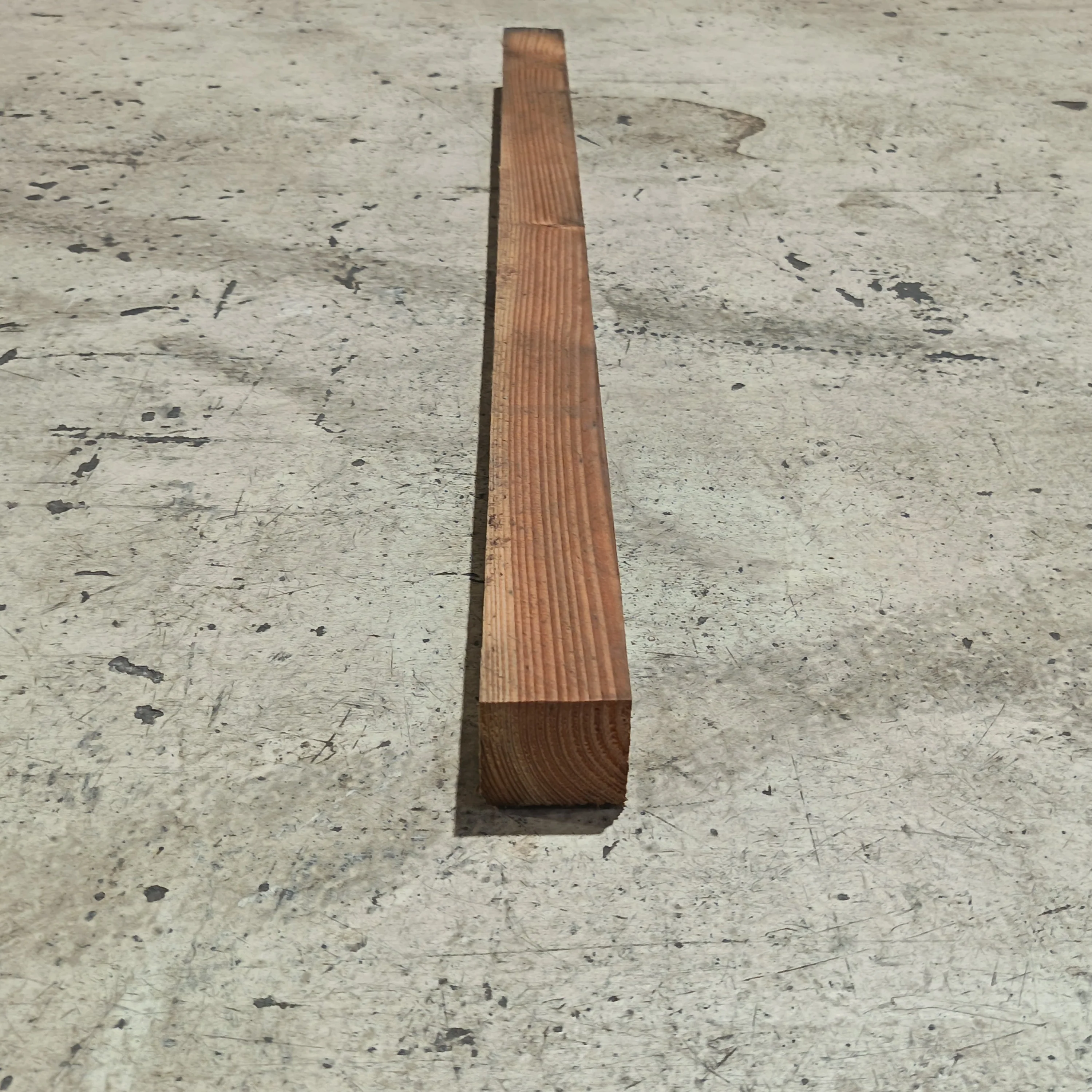 Tasseau resineux bois - 40 x 40 - L=1m (brut de sciage)