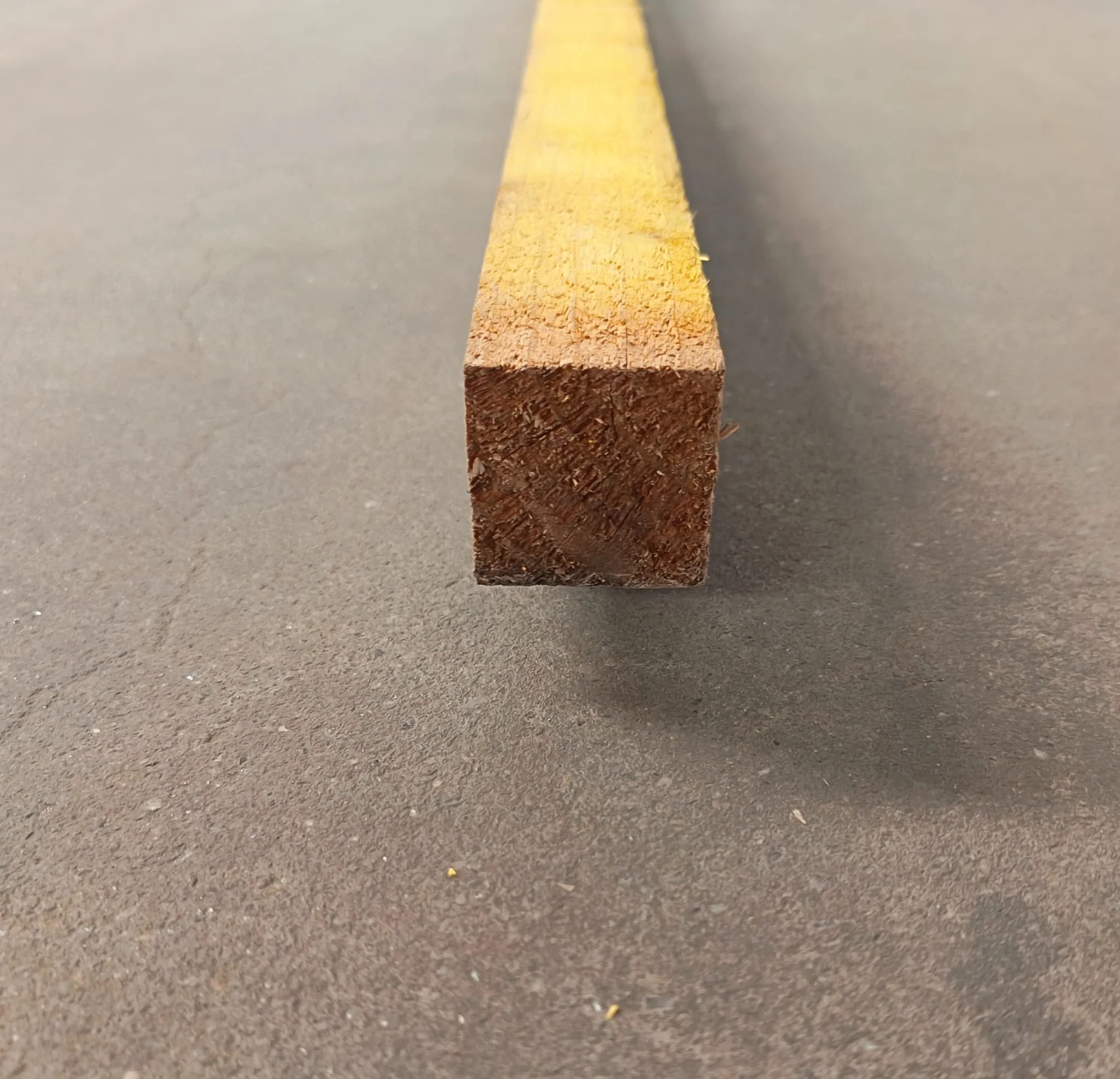 Tasseau Sapin classe 2 - 38x38 - L=4,0m - Image 2