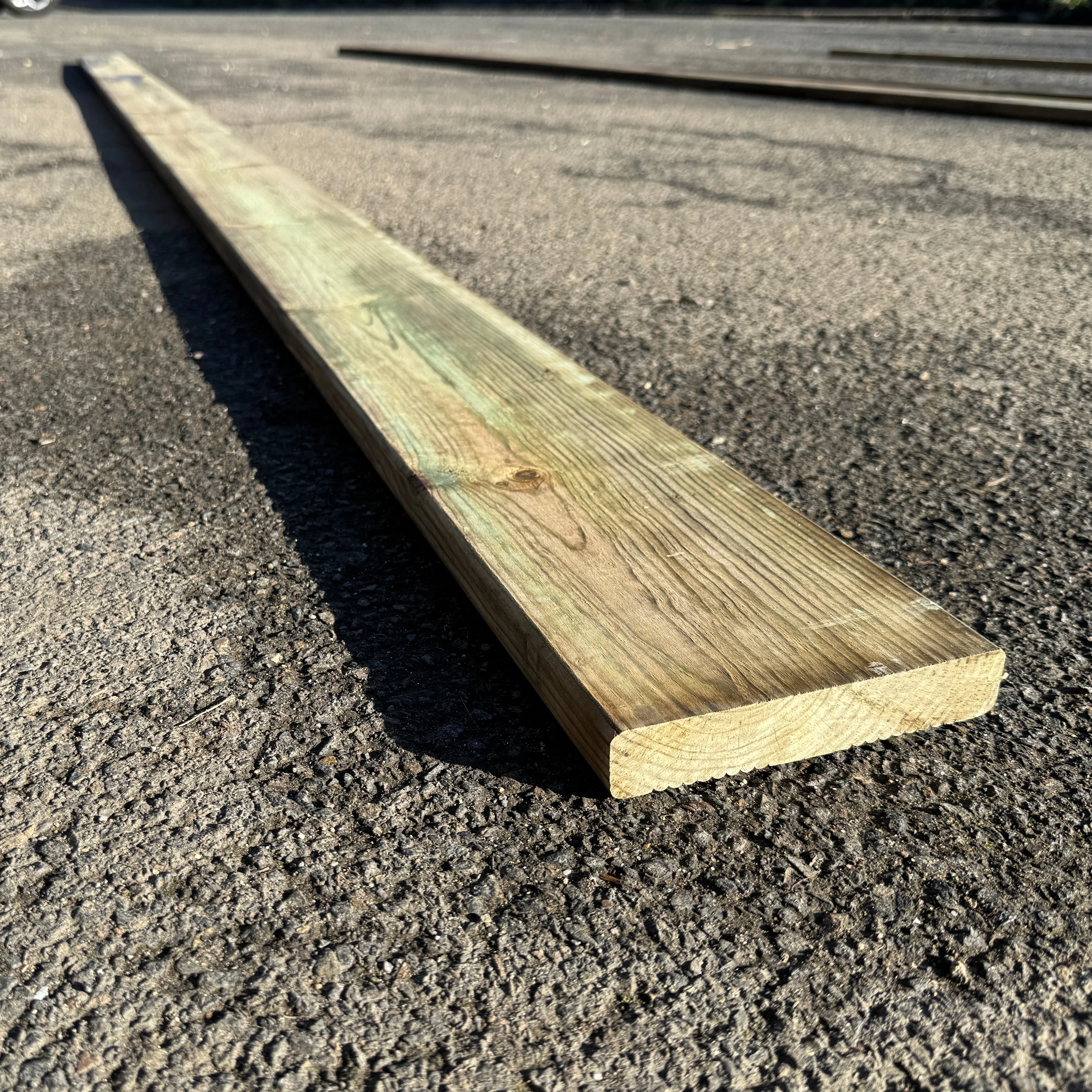 Lame de terrasse pin classe 4 - 27x145 - L=4,5m - Image 3